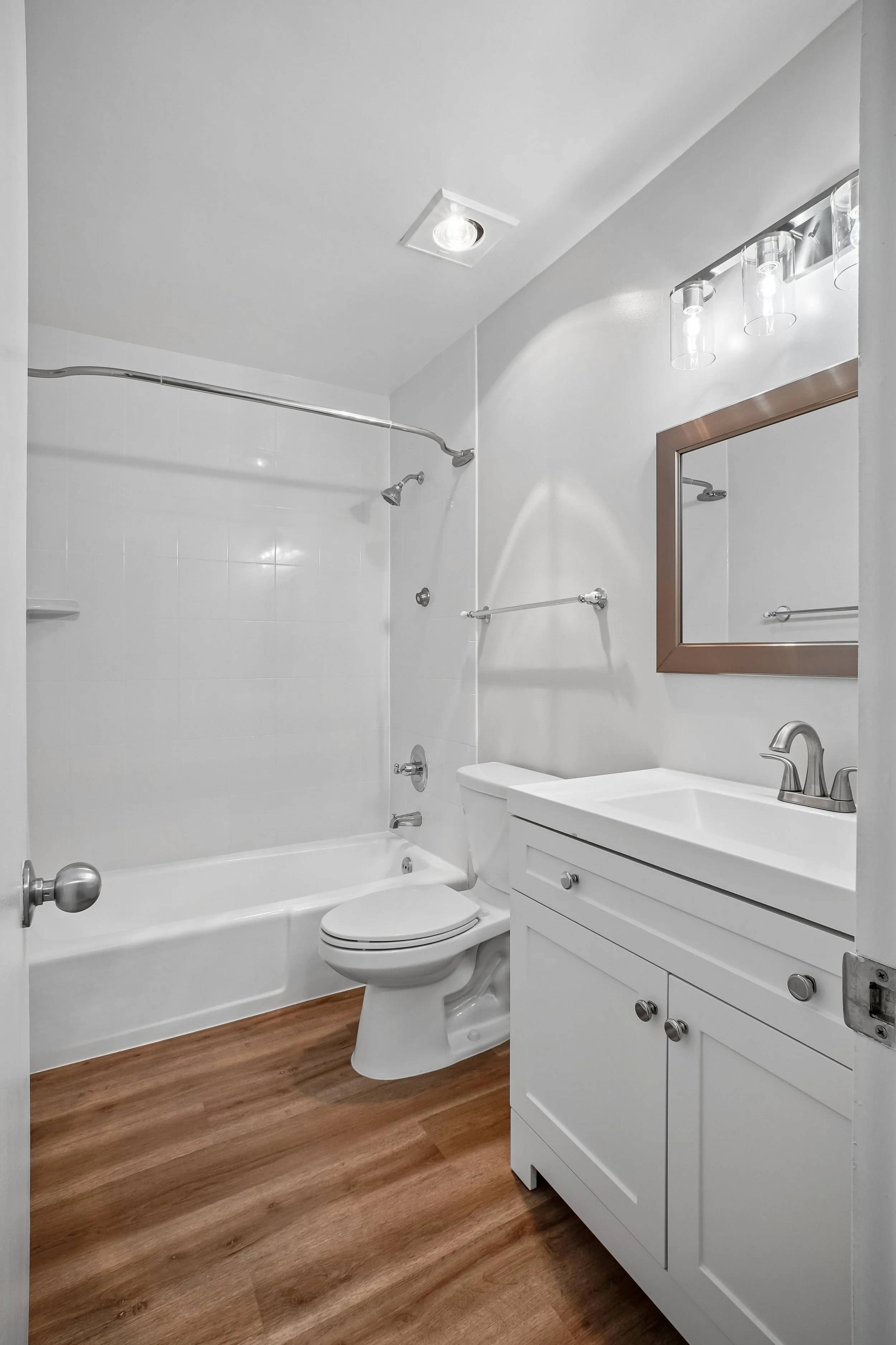 41-Bath.jpg