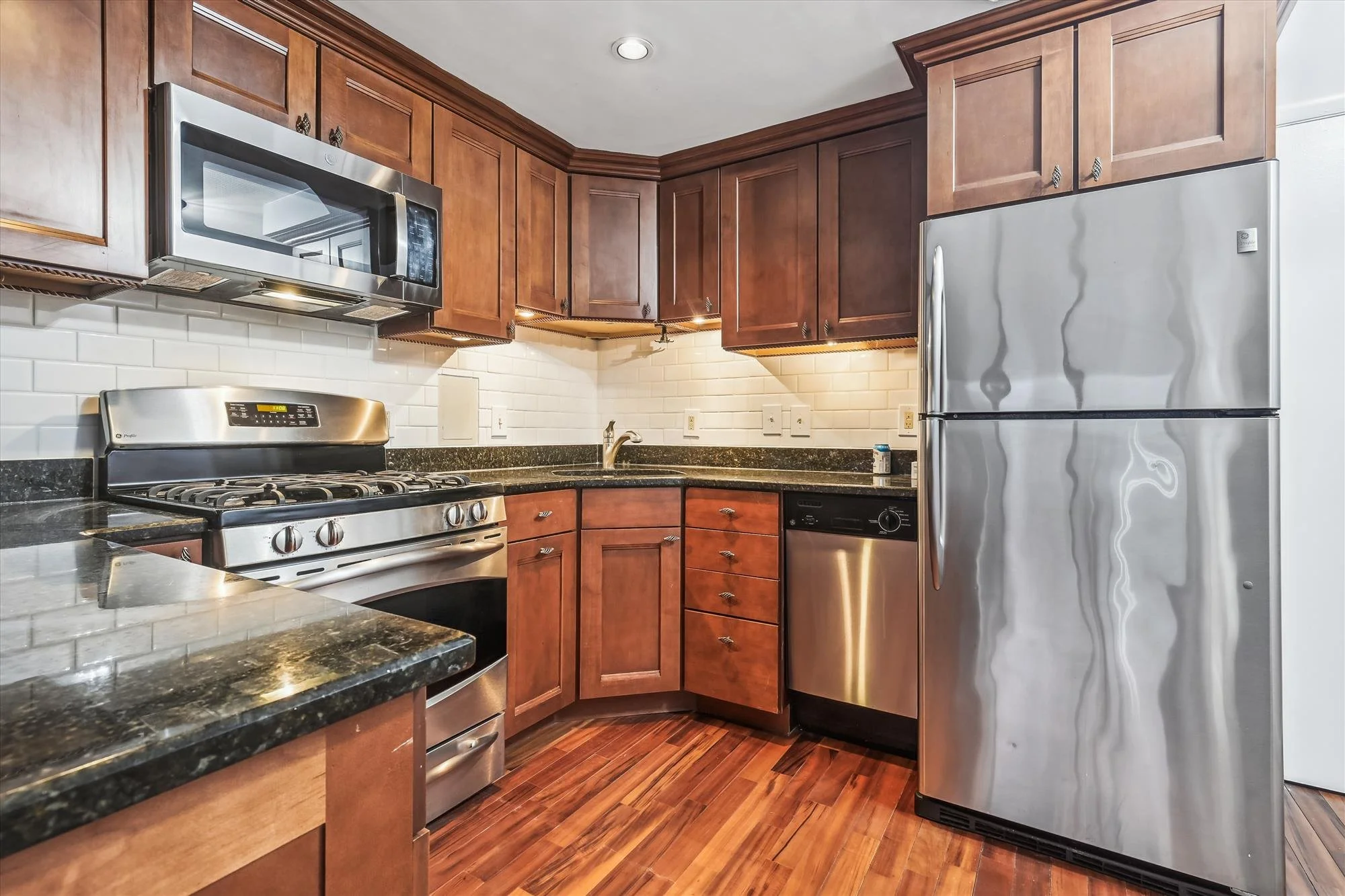 main level-kitchen-_dsc7249.jpg