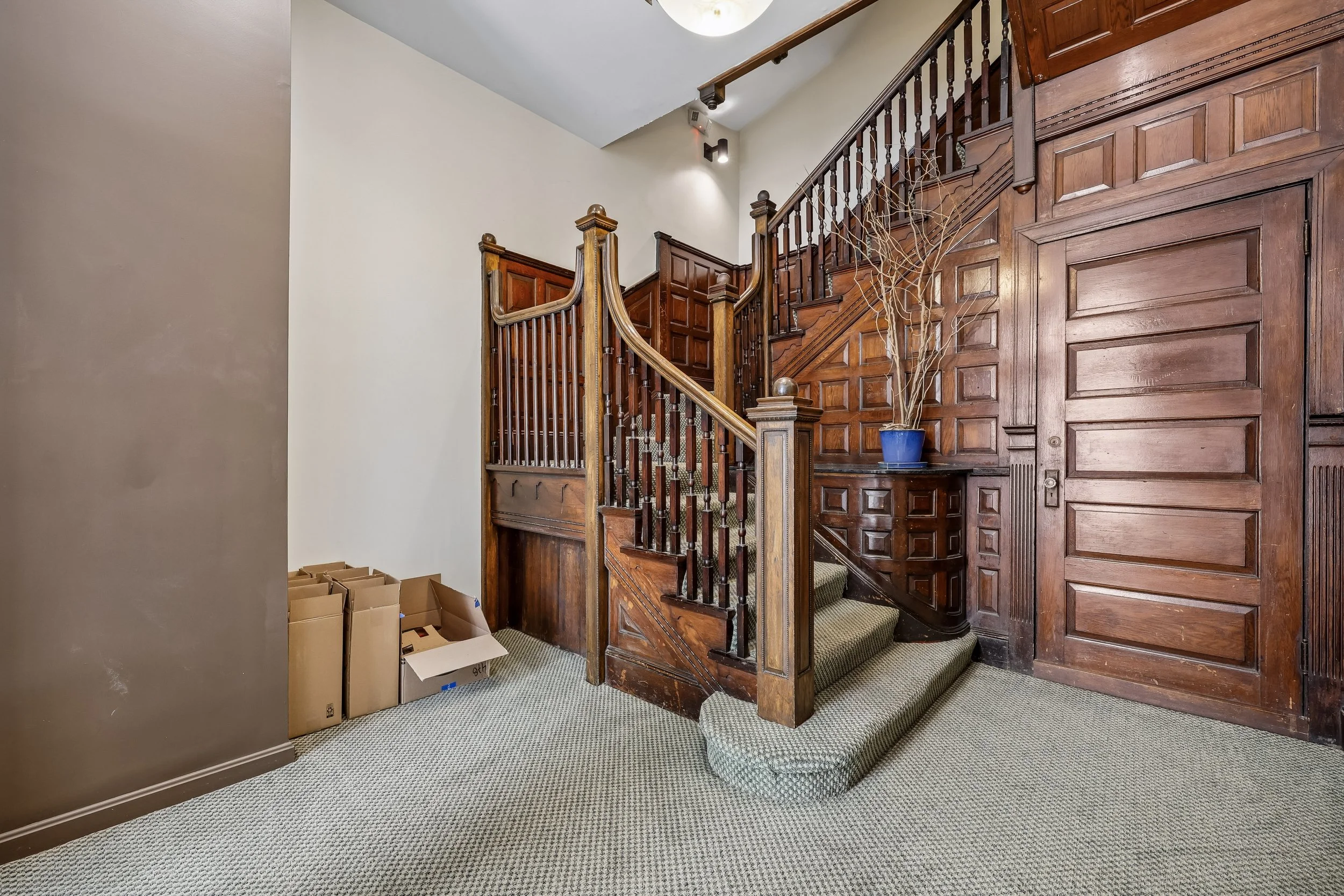 29-Ghirardelli Foyer.jpg