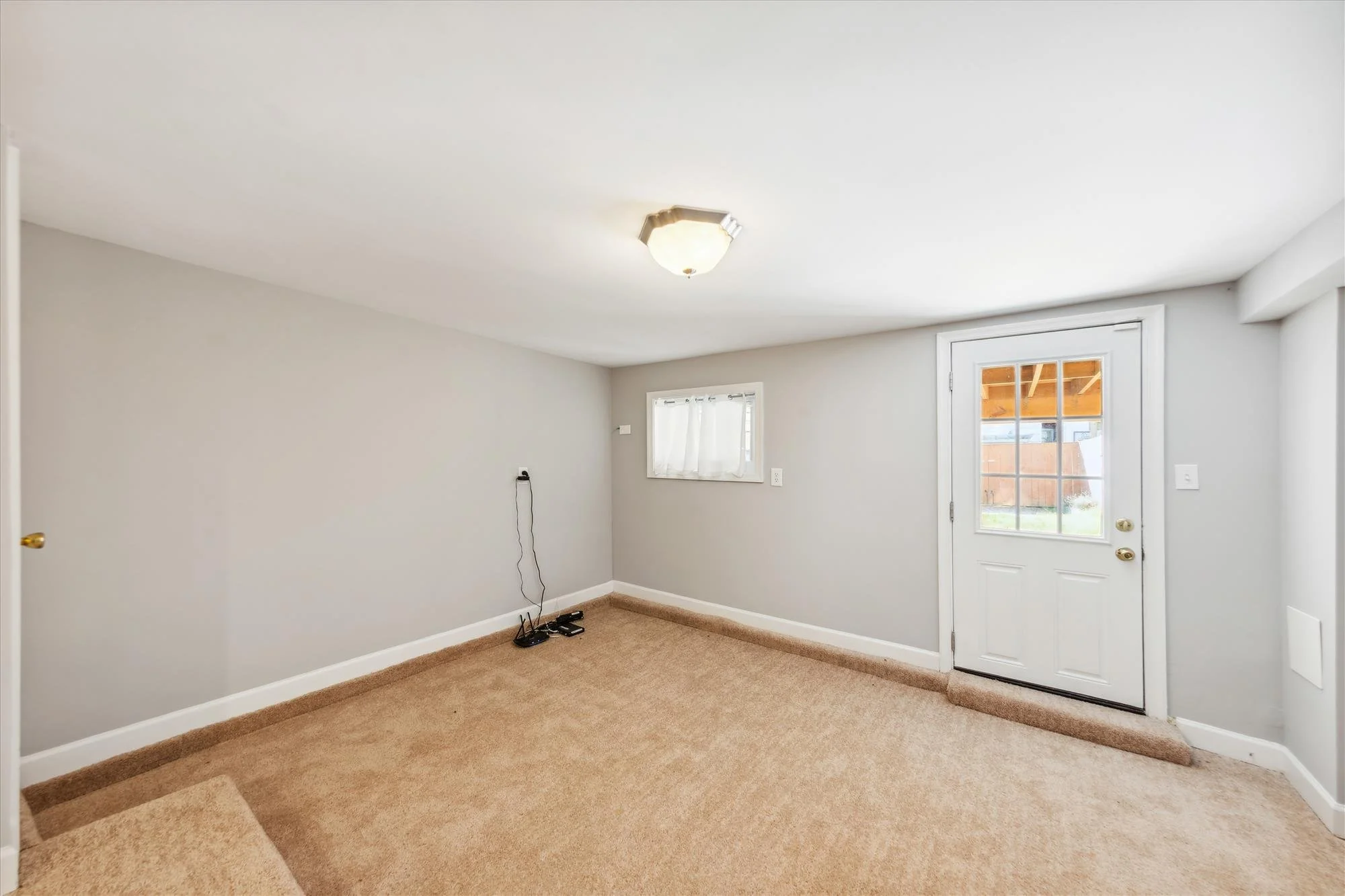 lower level-recreation room-_dsc3490.jpg