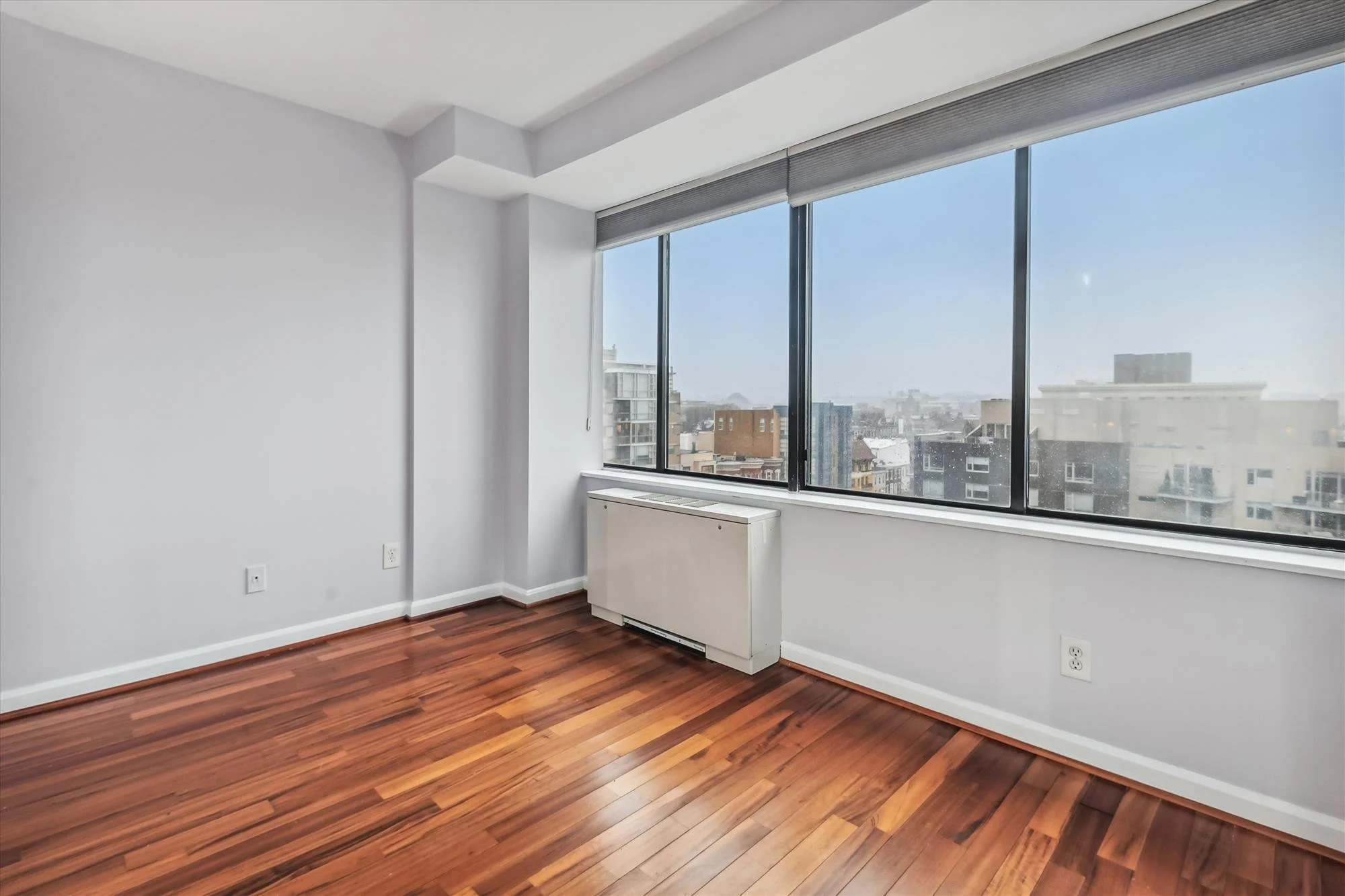 upper level-bedroom-_dsc7204.jpg