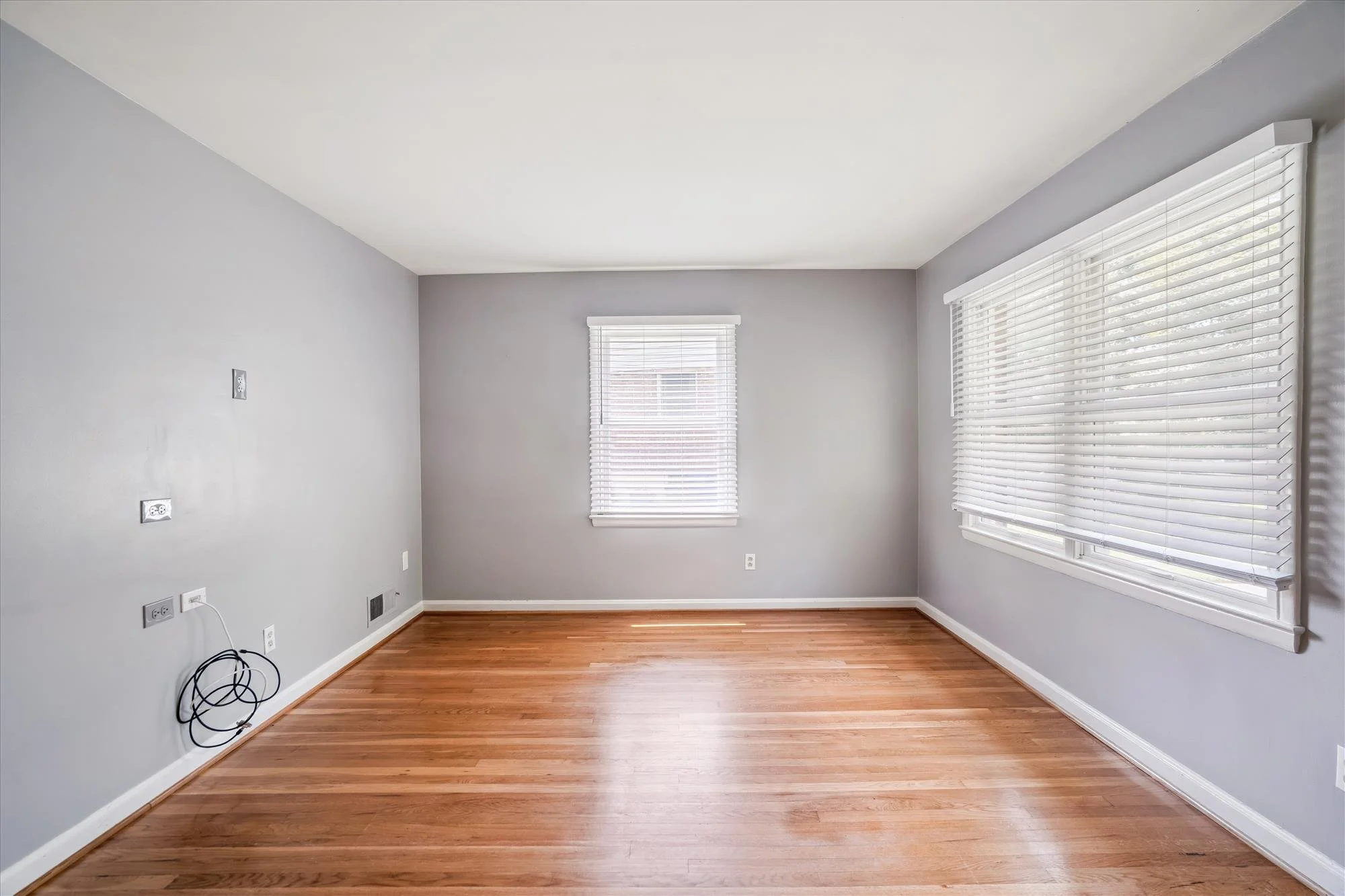 interiors-living room-dsc05853.jpg