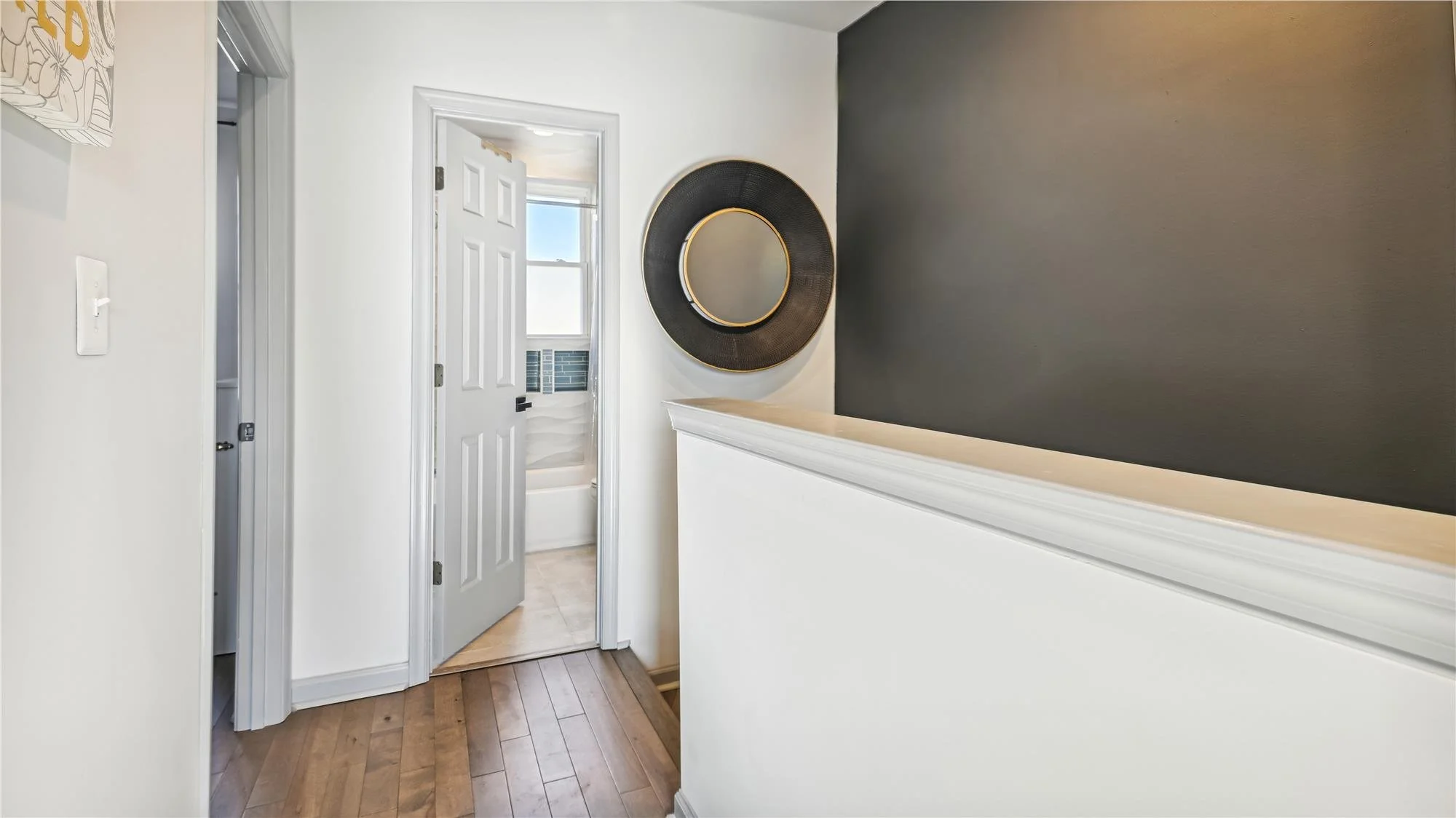 upper level-hall-_dsc3280.jpg