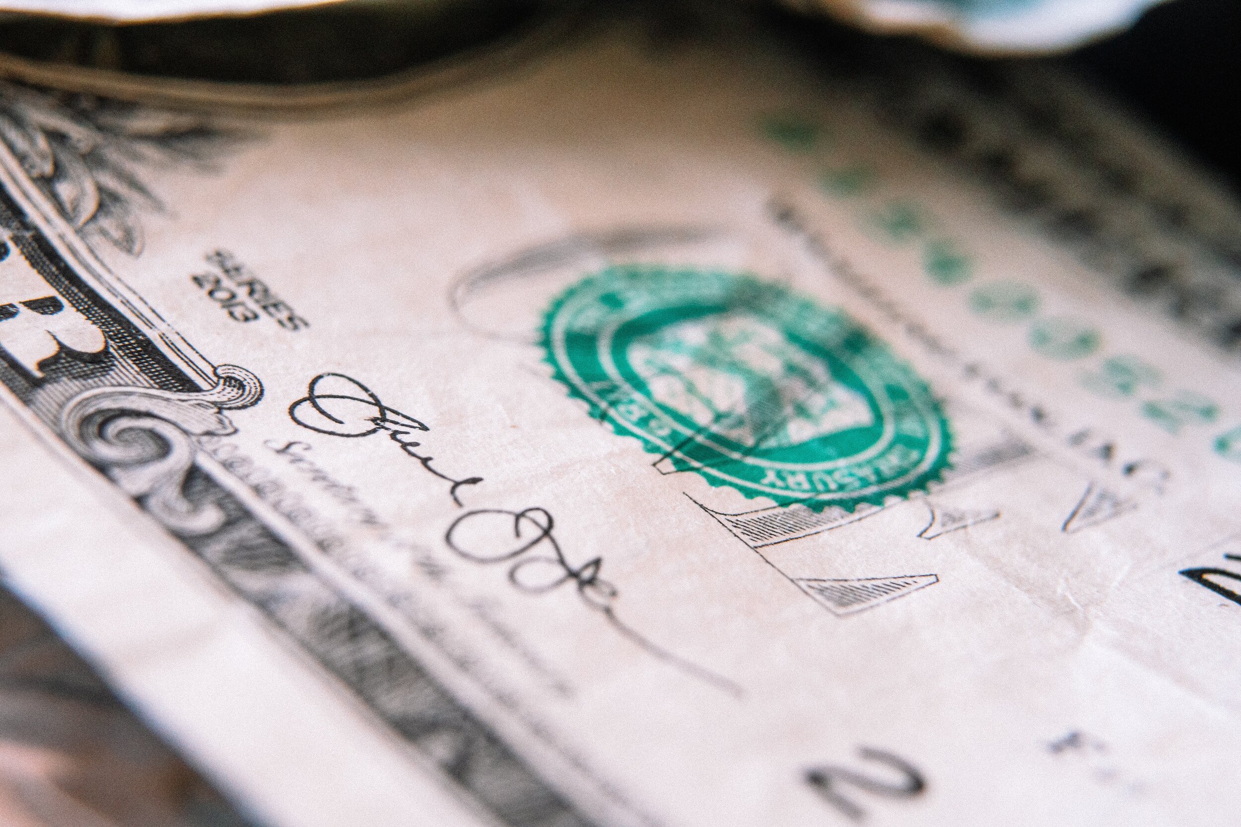 Increasing your income as a logo designer