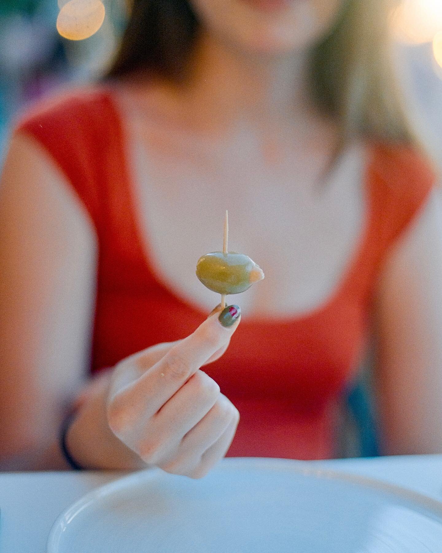 i love olives i love greece i love my friends &hearts;️🫒🇬🇷