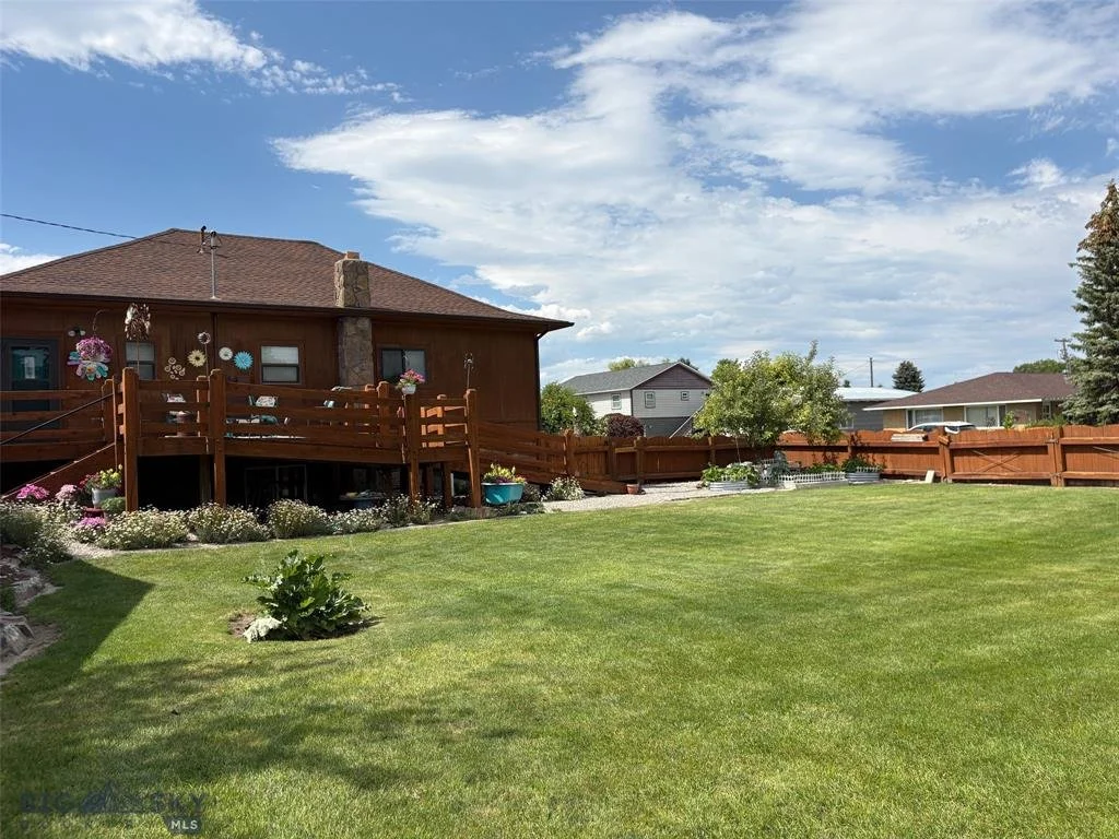 1136 E Glendale St-37.jfif