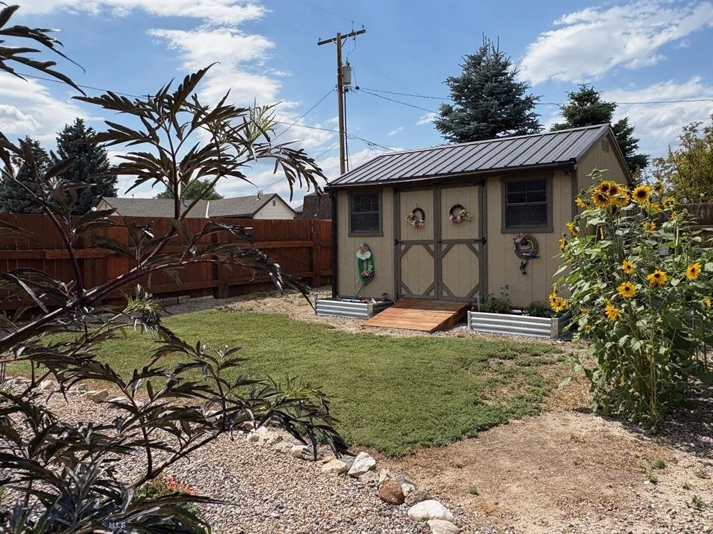 1136 E Glendale St-29.jfif