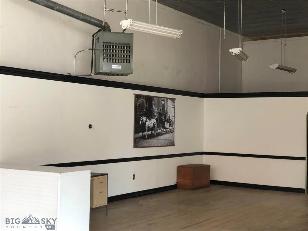 129 N Main St-05.jfif