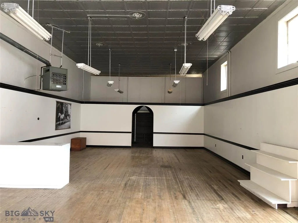 129 N Main St-06.jfif