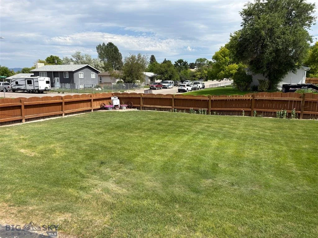 1136 E Glendale St-28.jfif