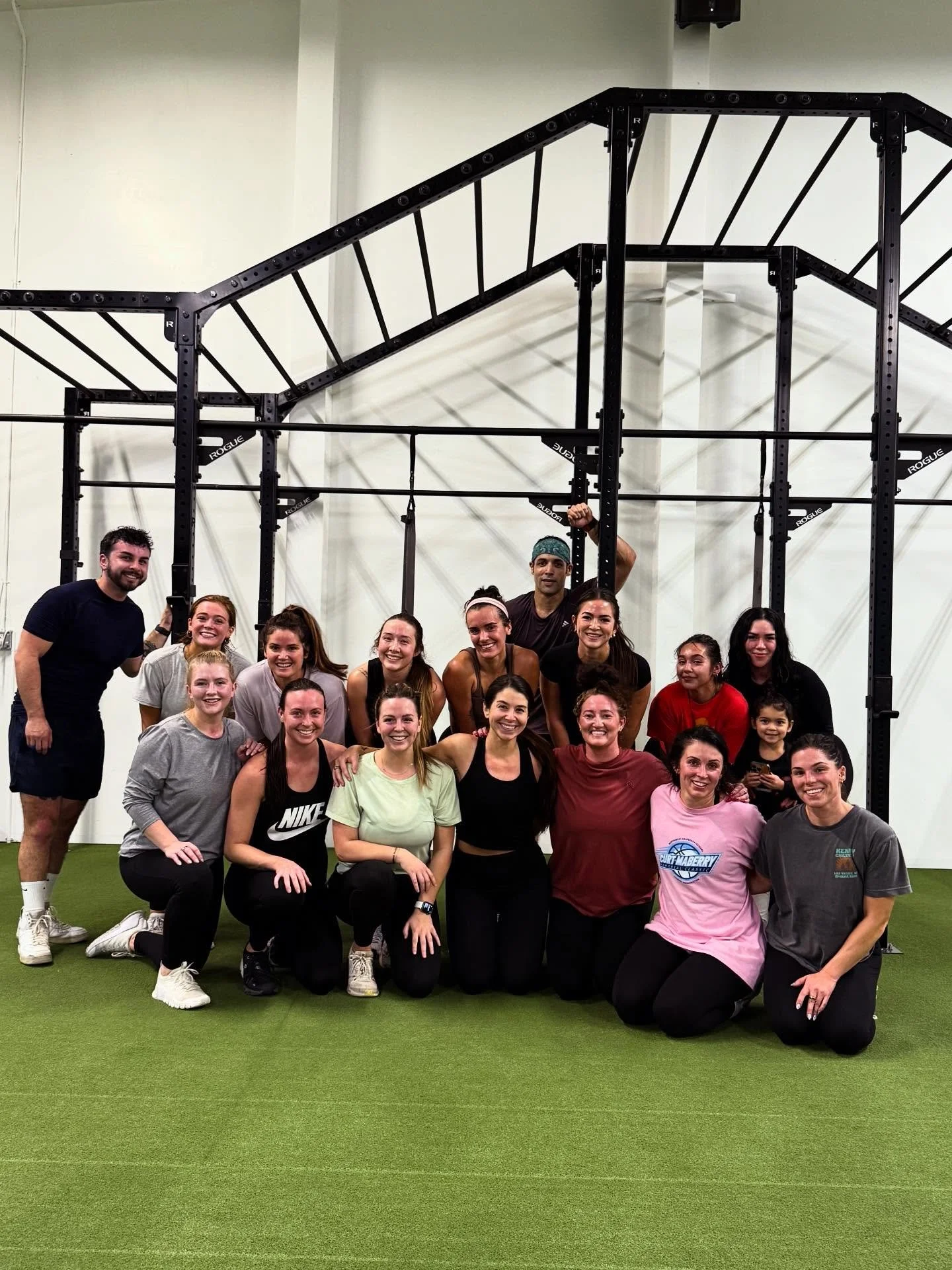 @courttovar has officially finished her training program at Apex 🙌🏾 Not surprised that she absolutely killed it.
Look out for free classes next week with the newest addition to our team