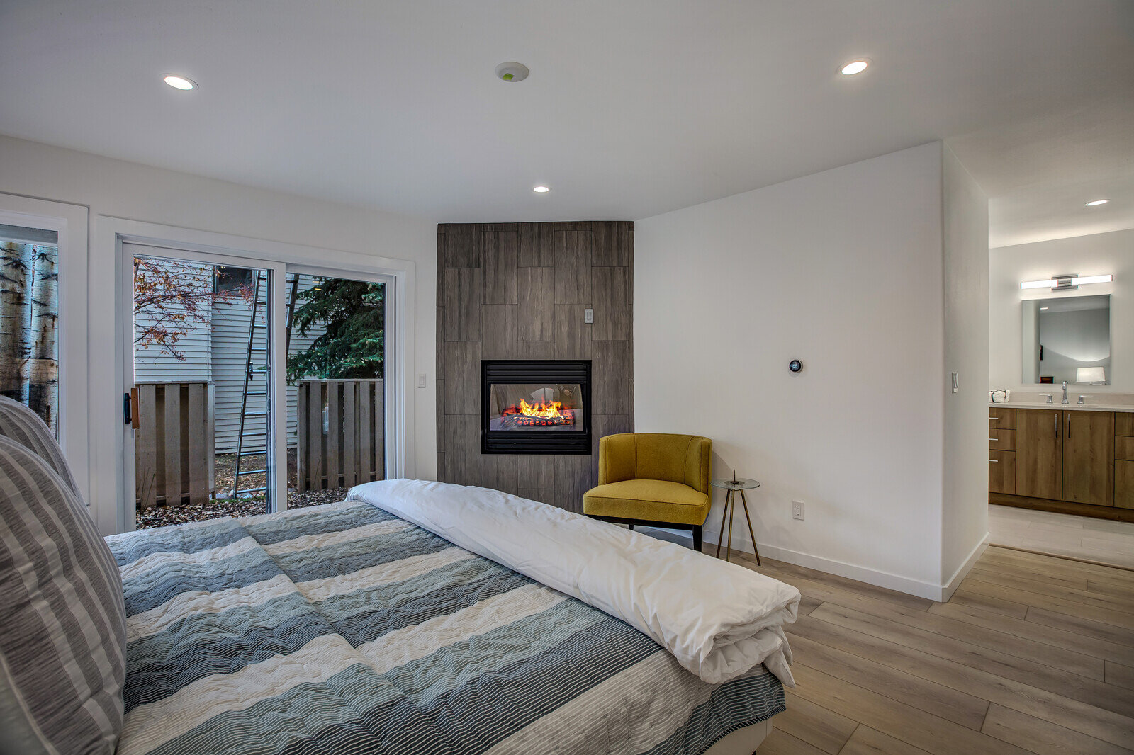 14_2020_Arbor_Park_Drive014_mls.jpg