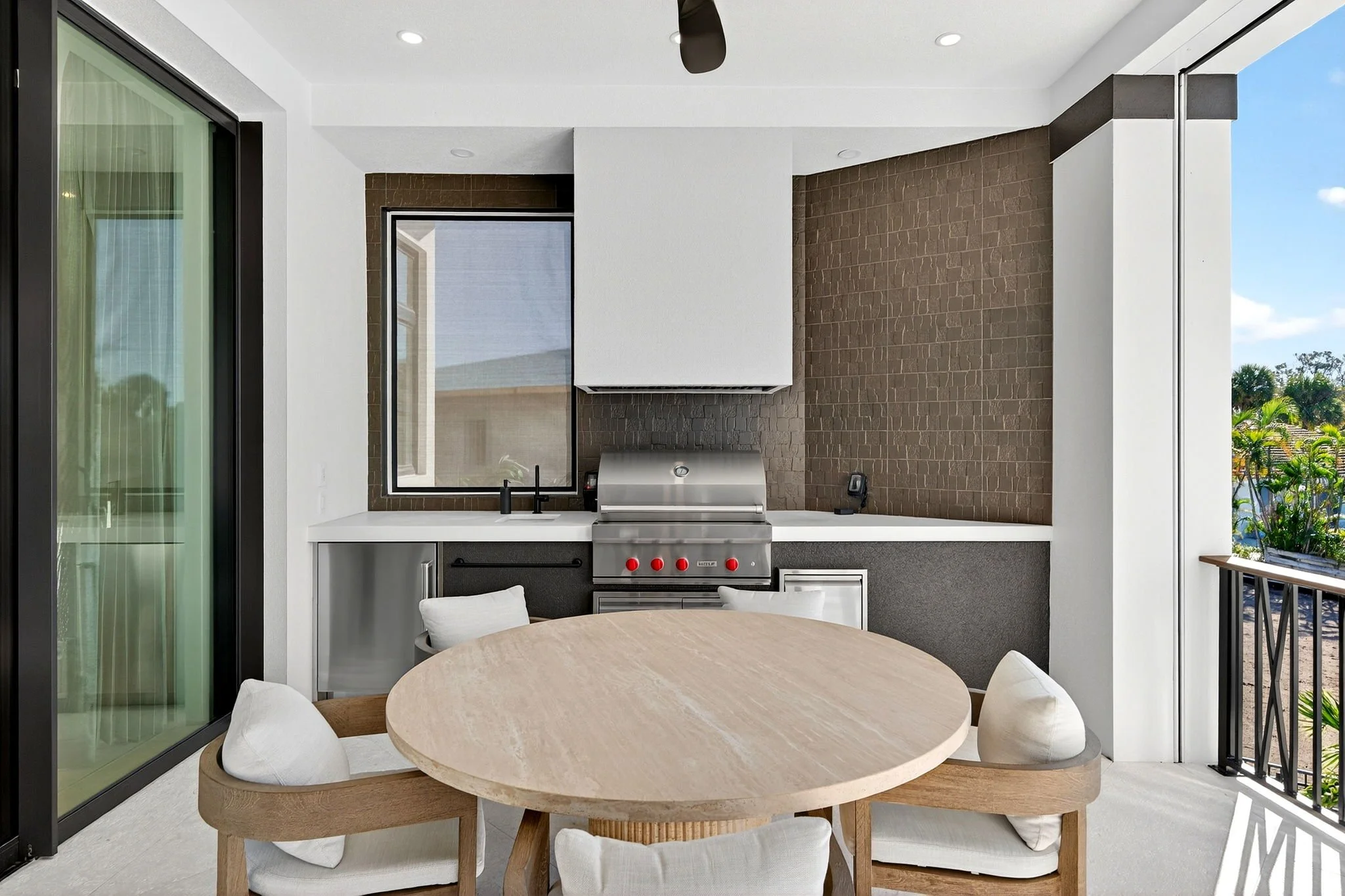 105-web-or-mls-5436 Azure Way-53.jpg
