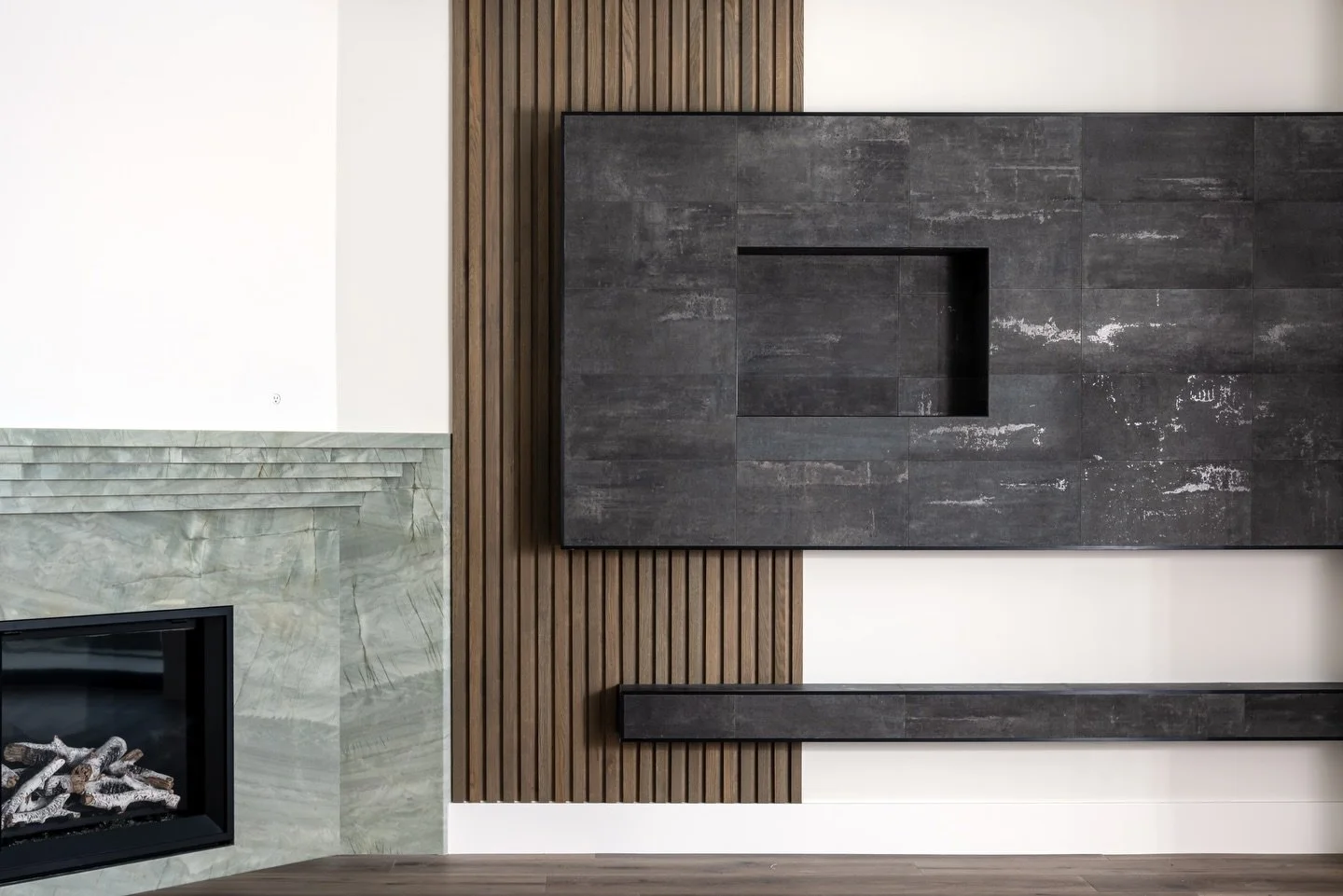 A Great Room space that speaks for itself. 

Project: King Fisher 
Designers: @darbymichelle97 @chloeweatherford @meg_carson 
Photographer: @thelaurahenry 

#GreatRoom
#Fireplace
#Finishes
#InteriorDesign
#CuratedSpaces