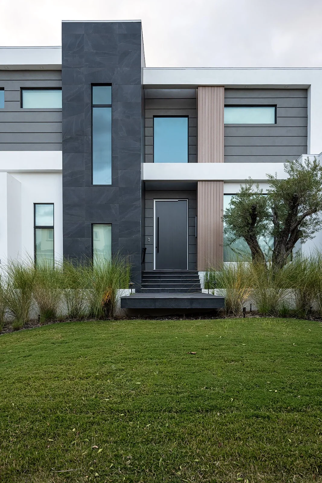 Meg McCollum.1070.jpg