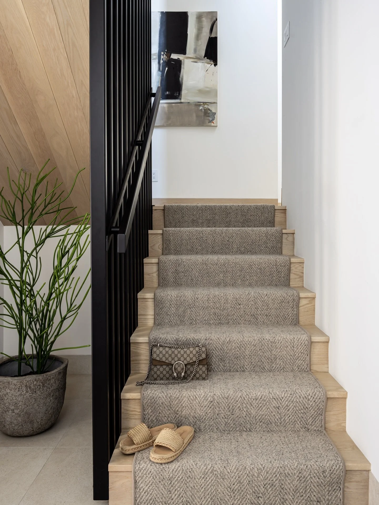 Designed with contrast, texture, and intention &mdash; every space in this home tells part of the story.

Project: Halyard
Designer: @chloeweatherford 
Photographer: @thelaurahenry 

#IntentionalLiving
#CuratedSpaces
#DesignIdeas
#CustomInteriors
#Ho