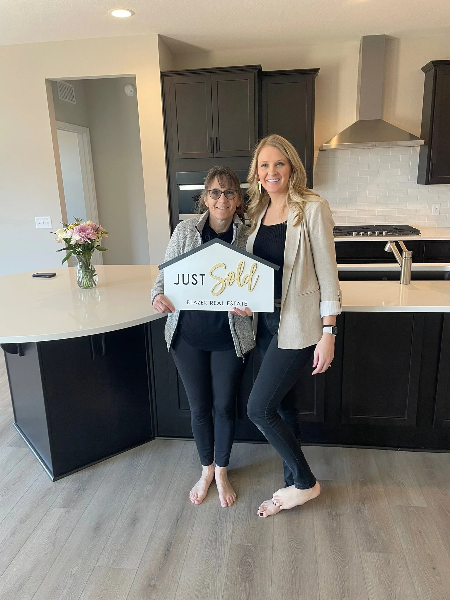 We couldn&rsquo;t ring in the upcoming new year without taking a moment to feature some of the incredible humans behind the moments that make our job SO amazing 👉🏻✨

We are honored that our clients, family, friends + colleagues have put their trust