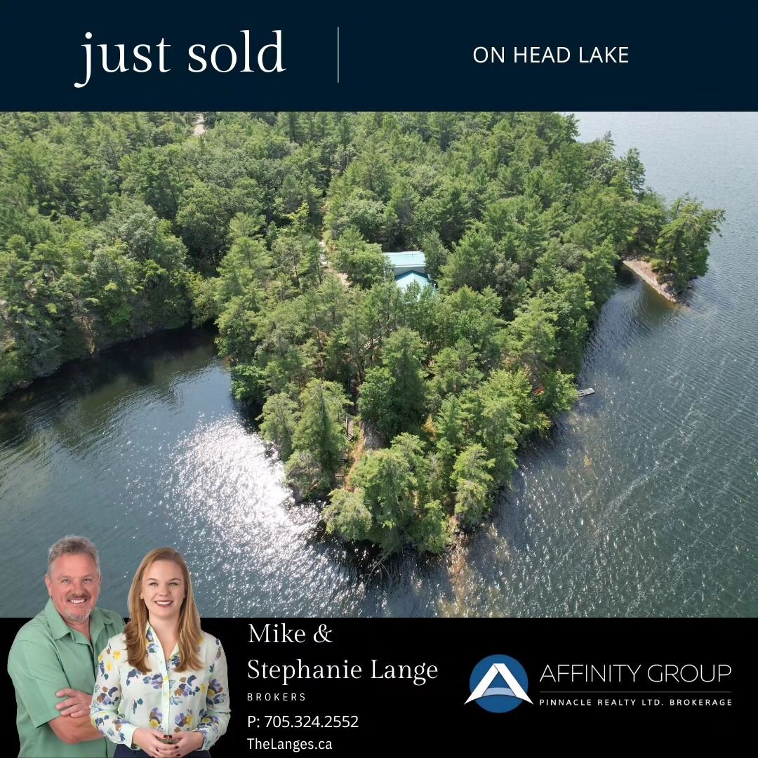 🎉37 Douglas Drive is SOLD FIRM🎉

With so little waterfront inventory available  through the winter months, now is a great opportunity to get a jump on the spring market and get your cottage SOLD!

Message us anytime for an always free, zero obligat