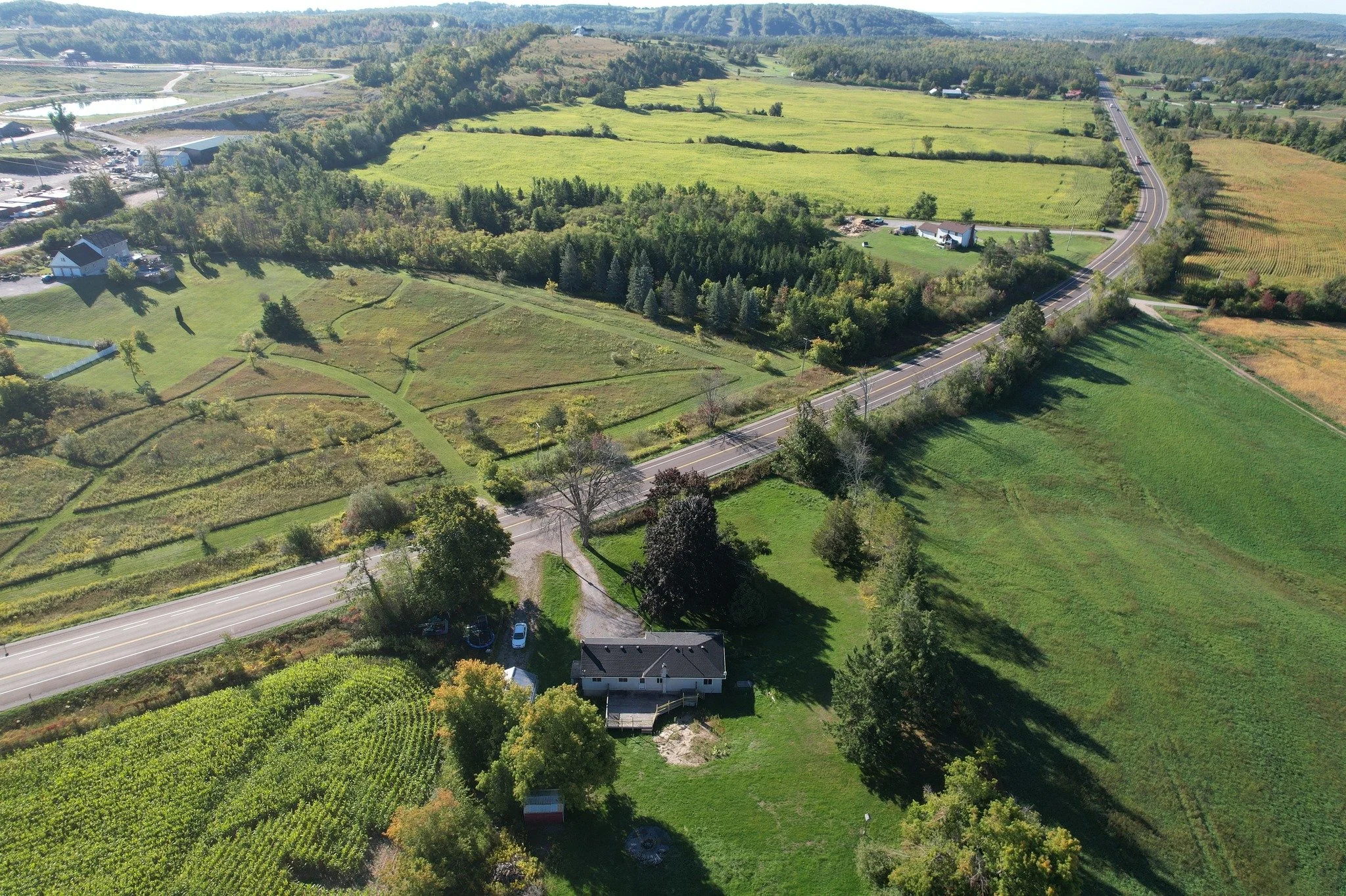 Picture perfect country living in the rolling countryside of Bethany!
This 2+1 bedroom, 1 bath bungalow (on approx. 0.8 acres!) offers unlimited potential for the savvy buyer, ready to invest some sweat equity and TLC into their dream property.
The