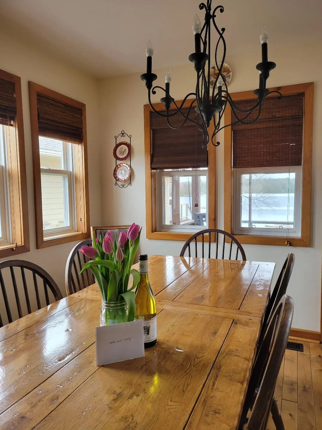 A sneaky little treat drop off for my buyers celebrating their first week at Inaski Shores 🌷