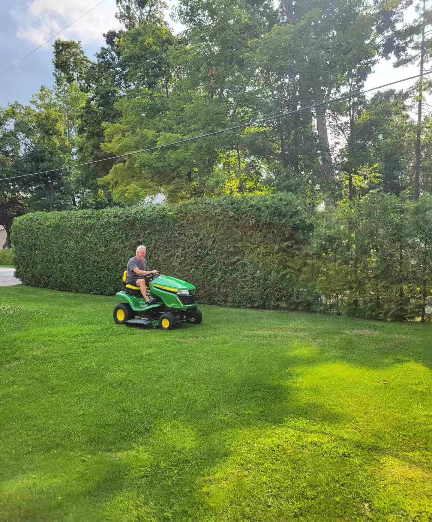 Happy NewJohnDeere Day to all who celebrate 💚

Ooo she shiny✨️✨️✨️