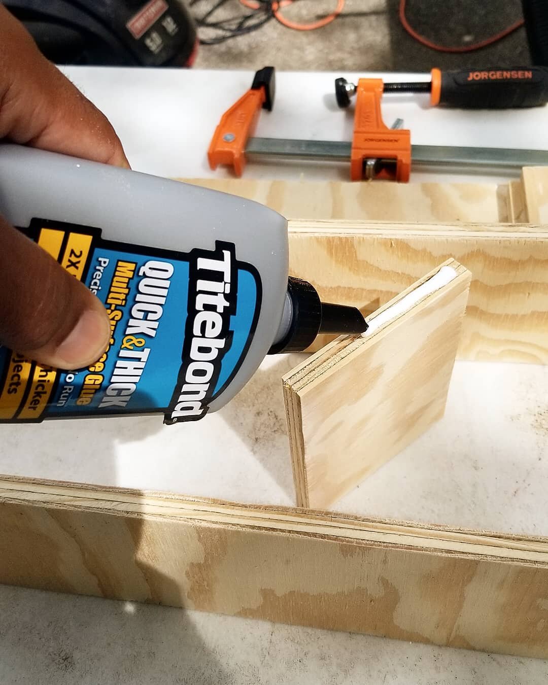 Its quick. That much is obvious. But did you also know its thick?  And it dries clear. This is the second time I'm using @titebondproducts Quick &amp; Thick for the first time and it really is awesome. Especially when you're building window valances 