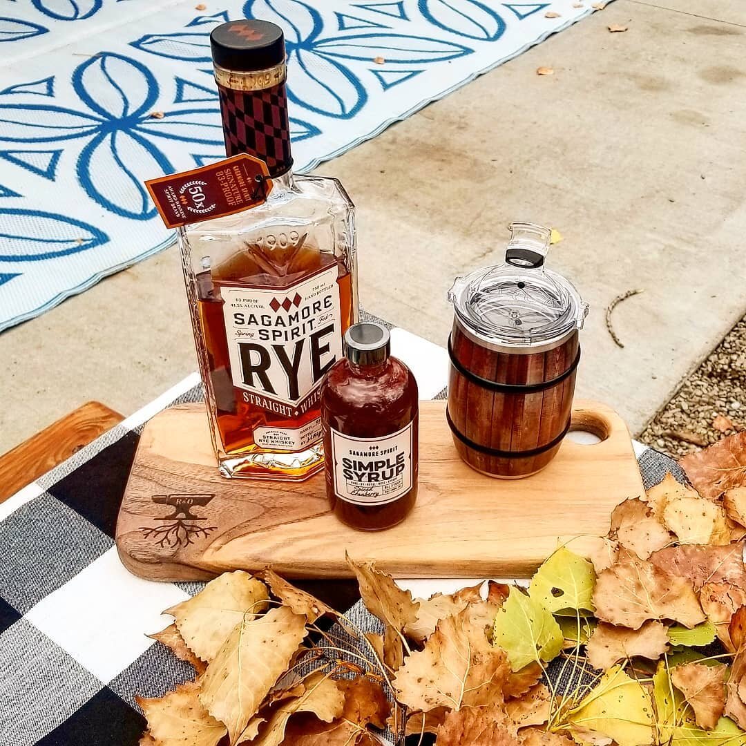 Even though the season has changed, some things stay they same. @sagamorespirit Rye is a staple in our home, no matter where we go as @adventurtunityfamily ! 
.
@shoptini set the table tonight and my custom serving board fit right in to the fall them
