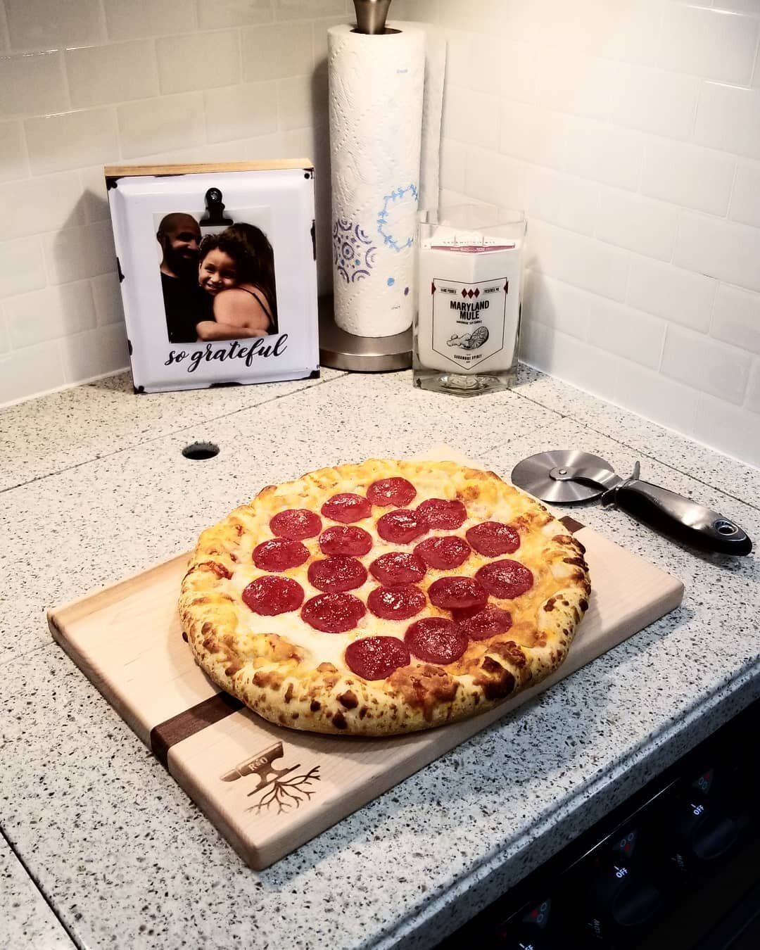 First night on the road and our big celebratory dinner IS...pizza!  After a late start and a crazy day, we needed a simple meal after getting all set up. 
.
Good news is, the RV already feels like home thanks to the stylish touches of @shoptini . 
.
