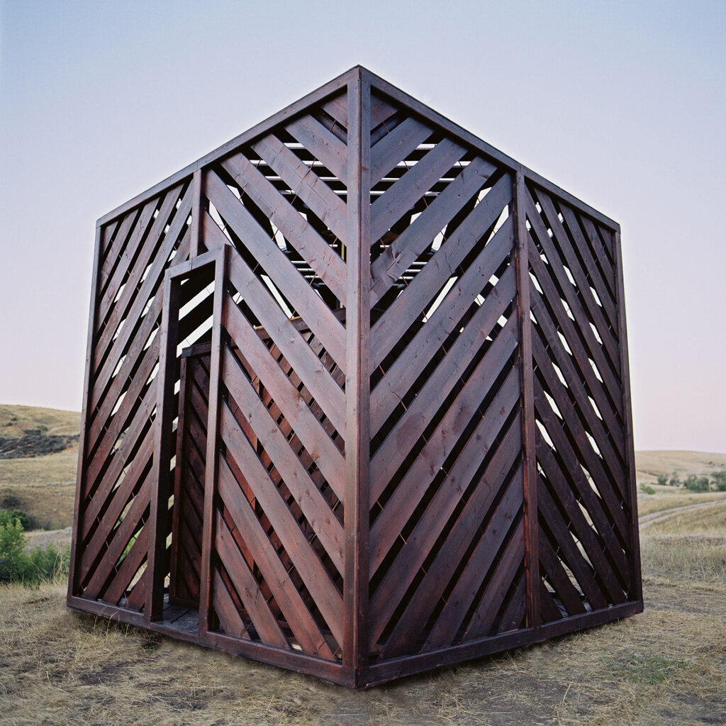 79604264b4df5d9e-tomb_20copy.jpg