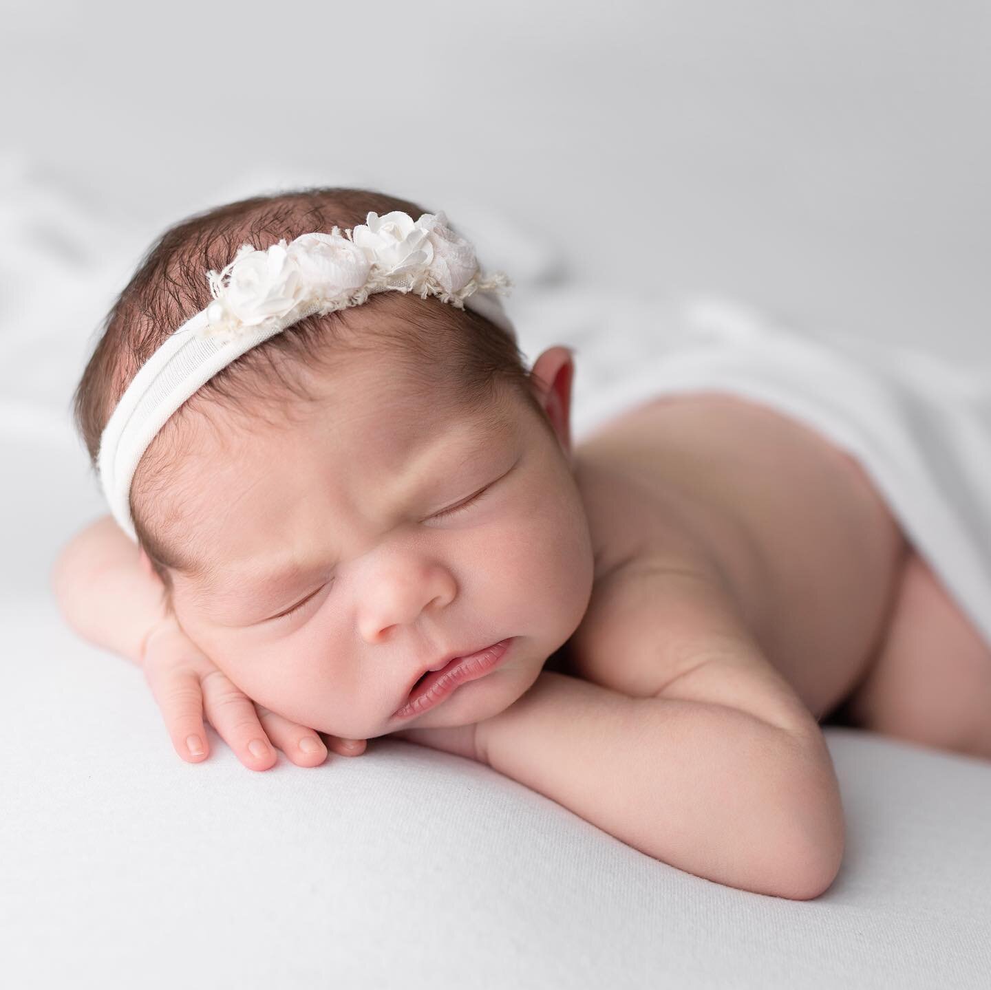 This sweet baby girl was originally going to have an at-home newborn session, but when her nursery wasn&rsquo;t ready, mama reached out to ask about a studio session. This is the exact reason I love studio newborn sessions, no prep work from tired ne