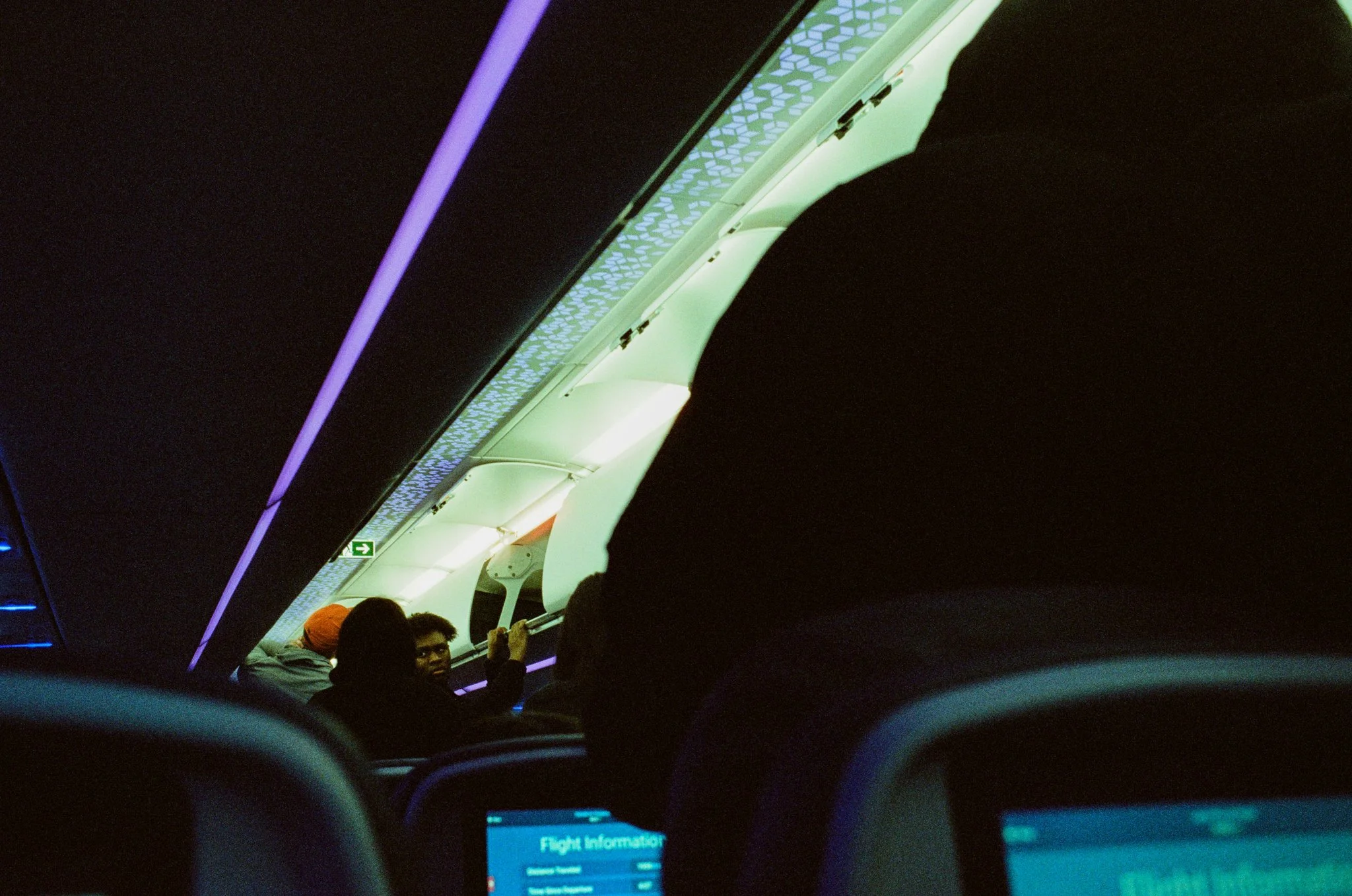 Deboarding, Clinging, Neck a Hurting.jpg