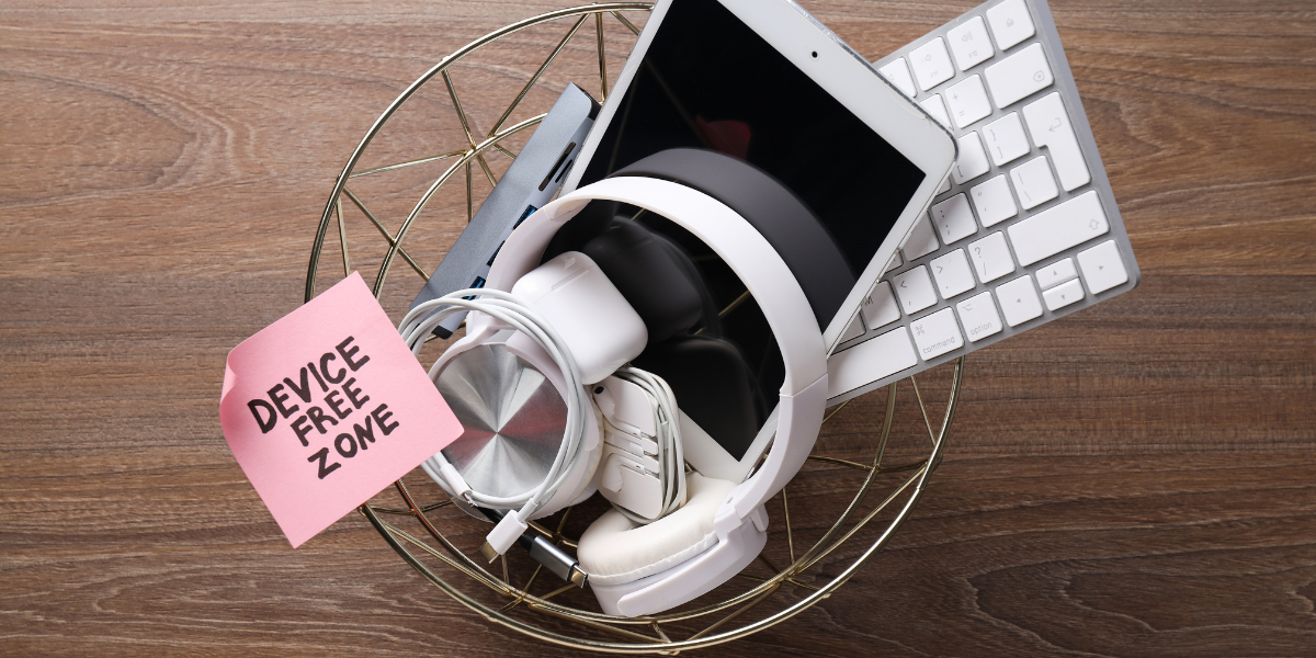 Navigating the Loneliness Epidemic: Cultivating Connections in a Digital Age