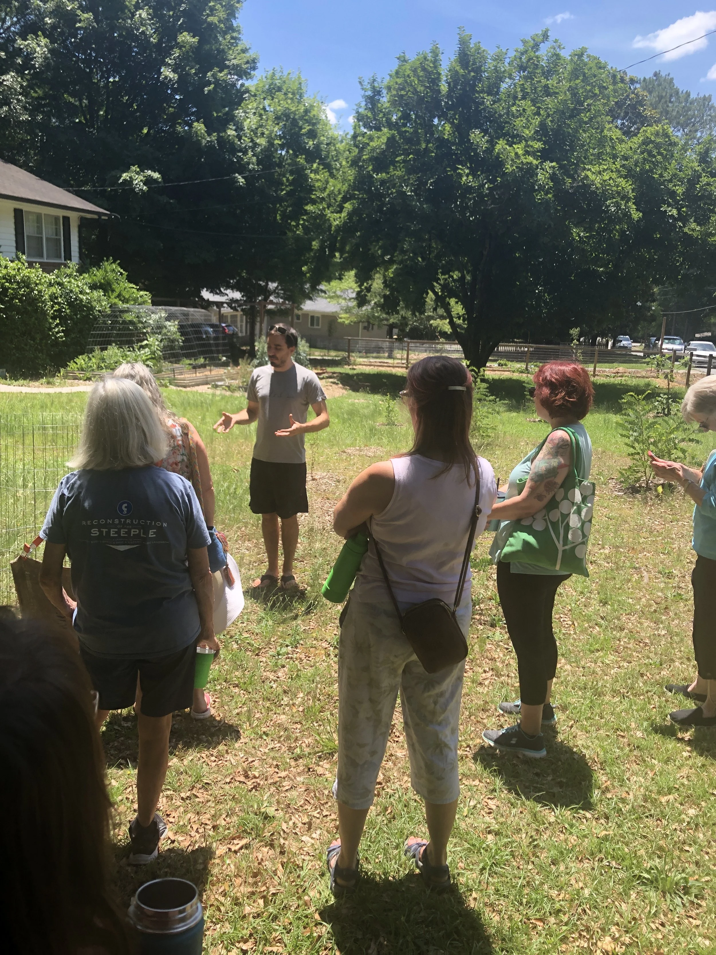  Kerem explains how the Paw Paw fruit was once widely grown in the South. 