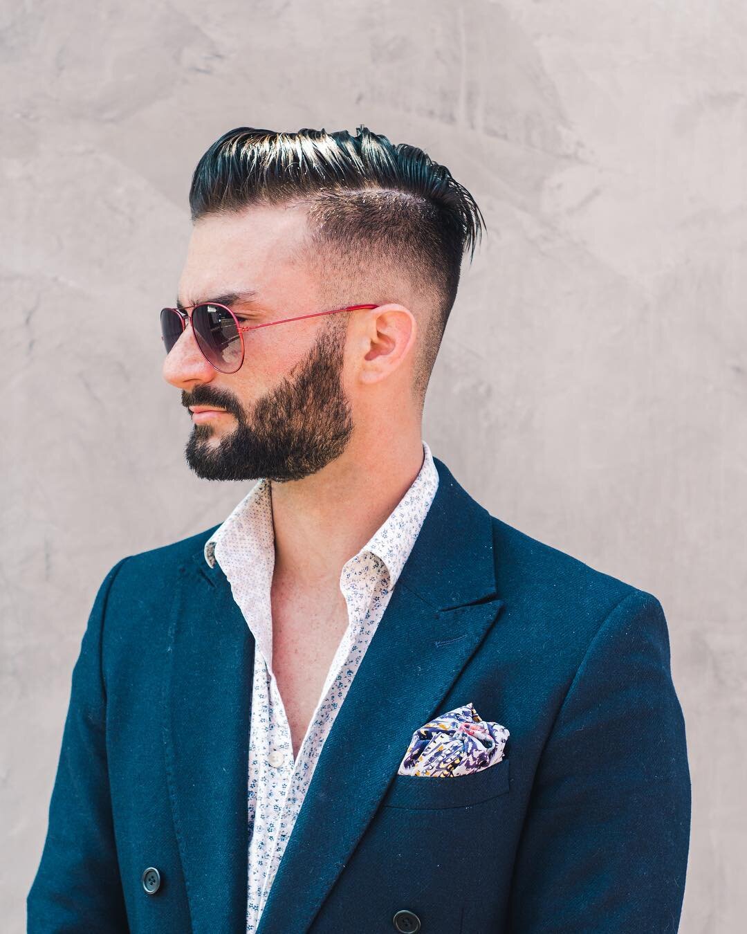 Been a while sense I posted one of my cuts up so I figured I would hit with my boy @cut_that_hair and his Vegas bday fade🤙 done @serviceandsupply in beautiful Venice beach. Hit the link to book with me later in the week💯 today&rsquo;s all full up.
