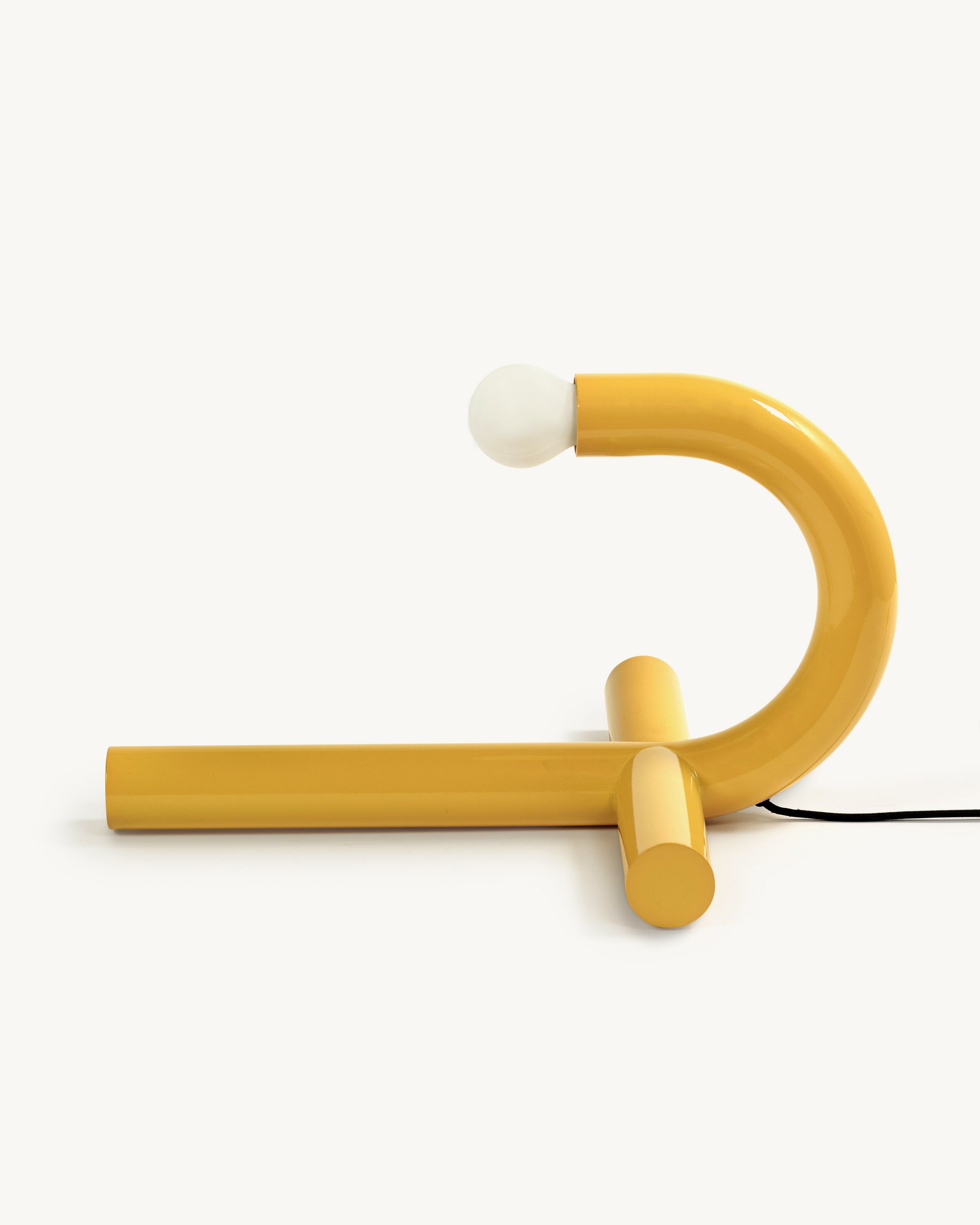 table-lamp-yellow-la-tre-e-mezzo-gialla_3.jpg
