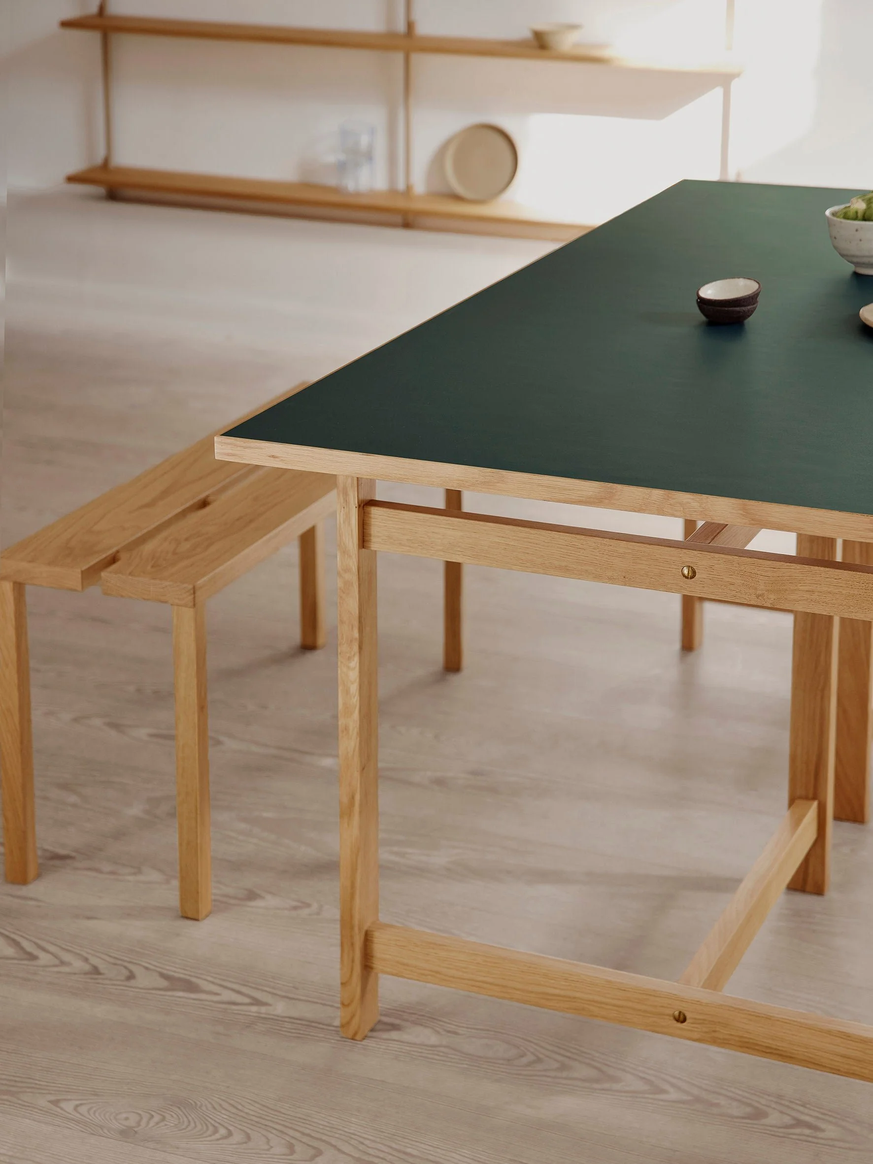 MOEBE_Dining-Table_IC_160-Rectangular_Oak-Forest-Green_Low-Res_02_d7a1e067-04af-476f-9406-2a9e697f6938.jpg