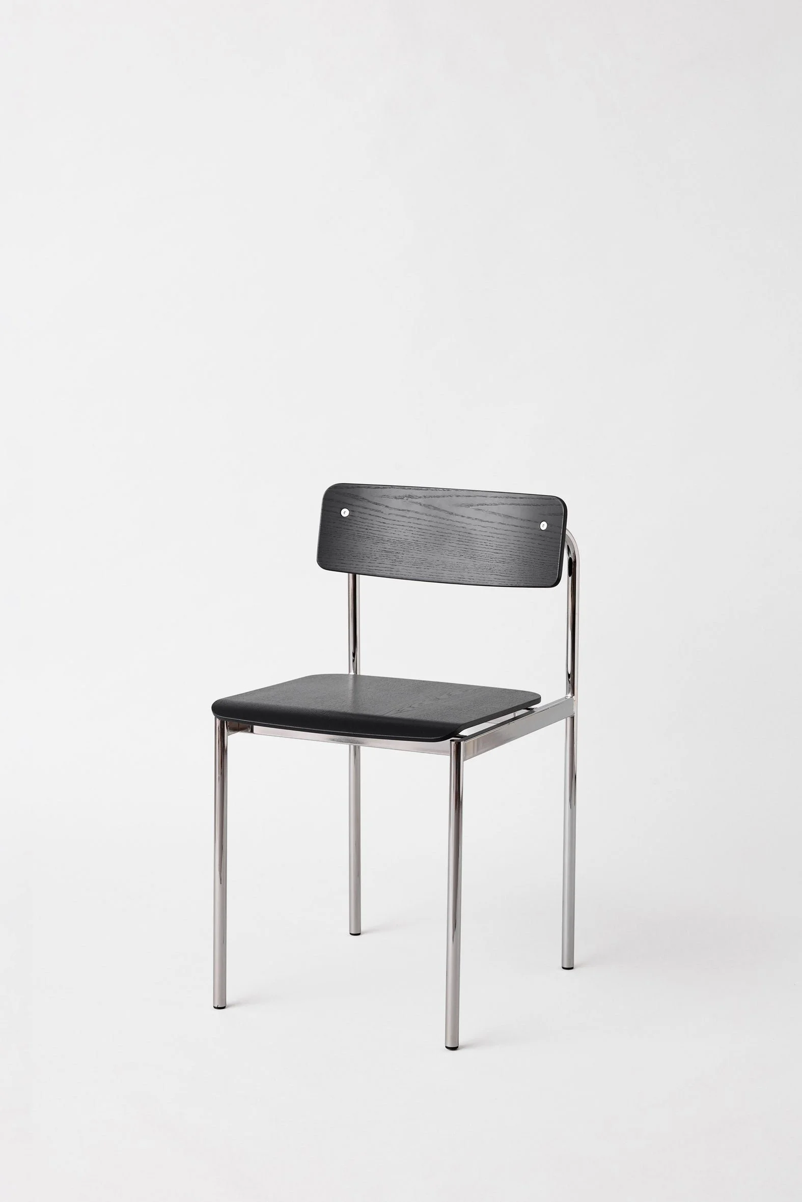 MOEBE_Offset-Chair_PP_Chrome_Black_Low-Res_01_OCCHBL.jpg
