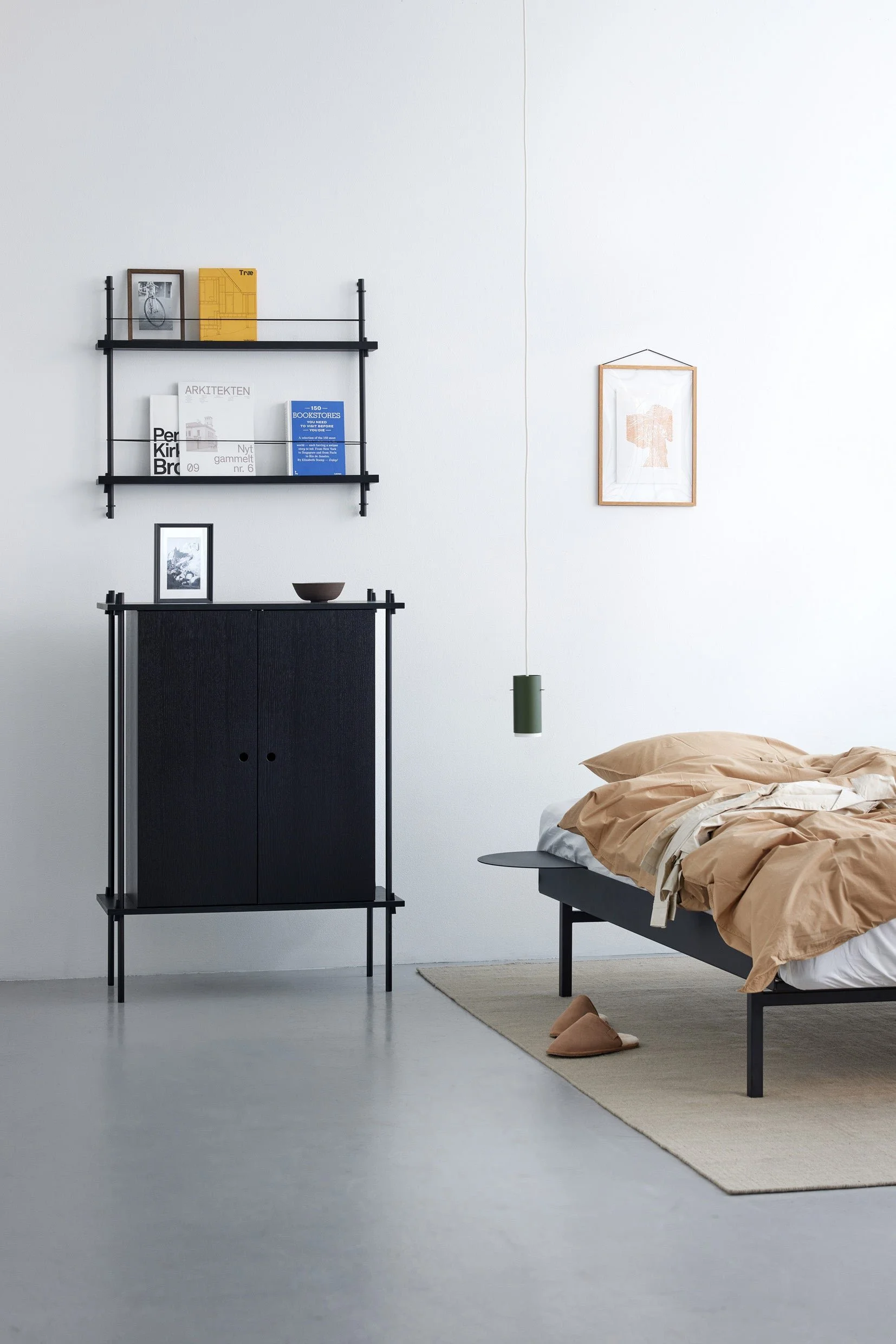 moebe_tall-bed_ic_black_high-res_05.jpg