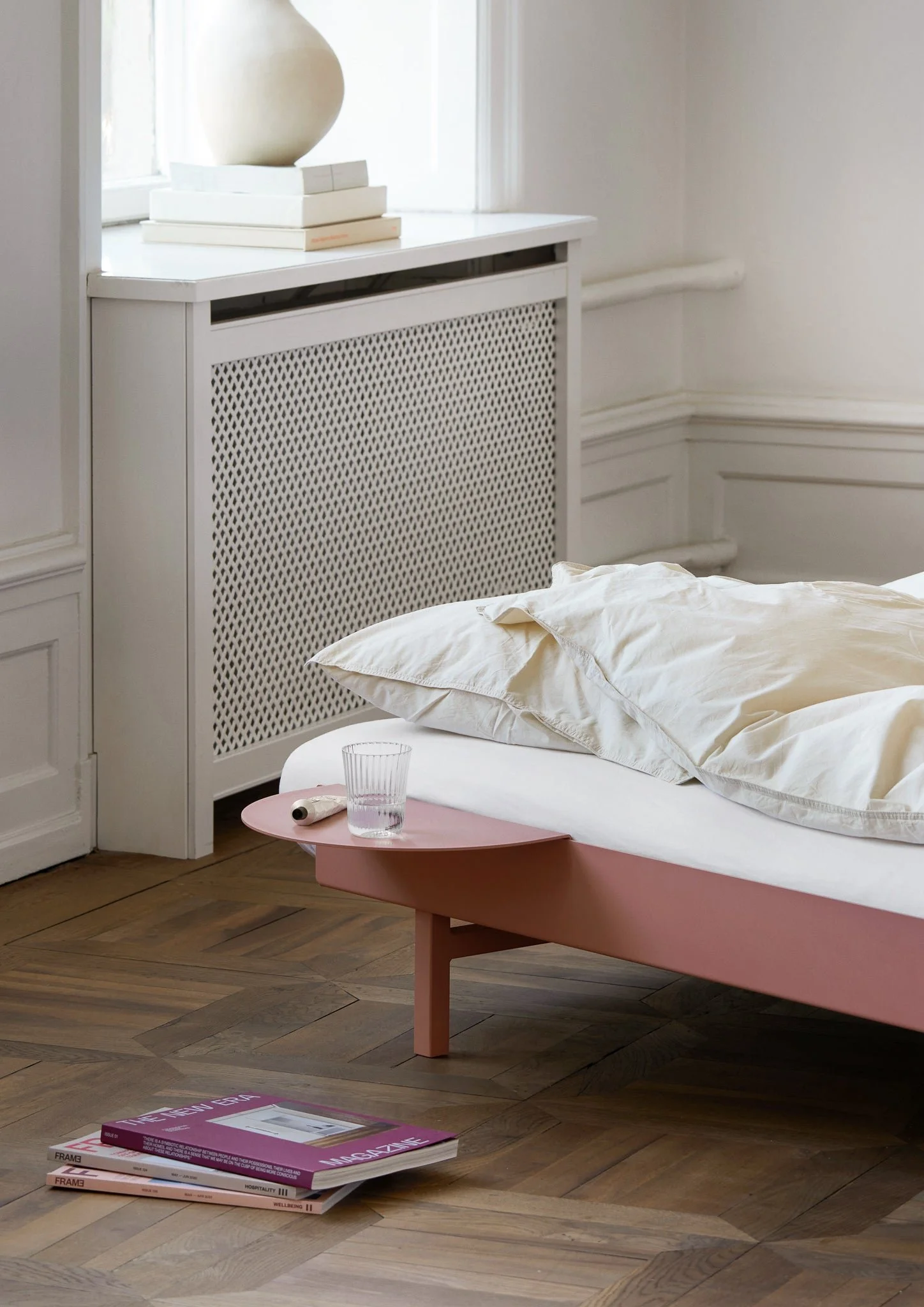 moebe_bed_ic_dusty-rose_low-res_03_220151af-15be-4c07-8a76-0c68f00ef247.jpg