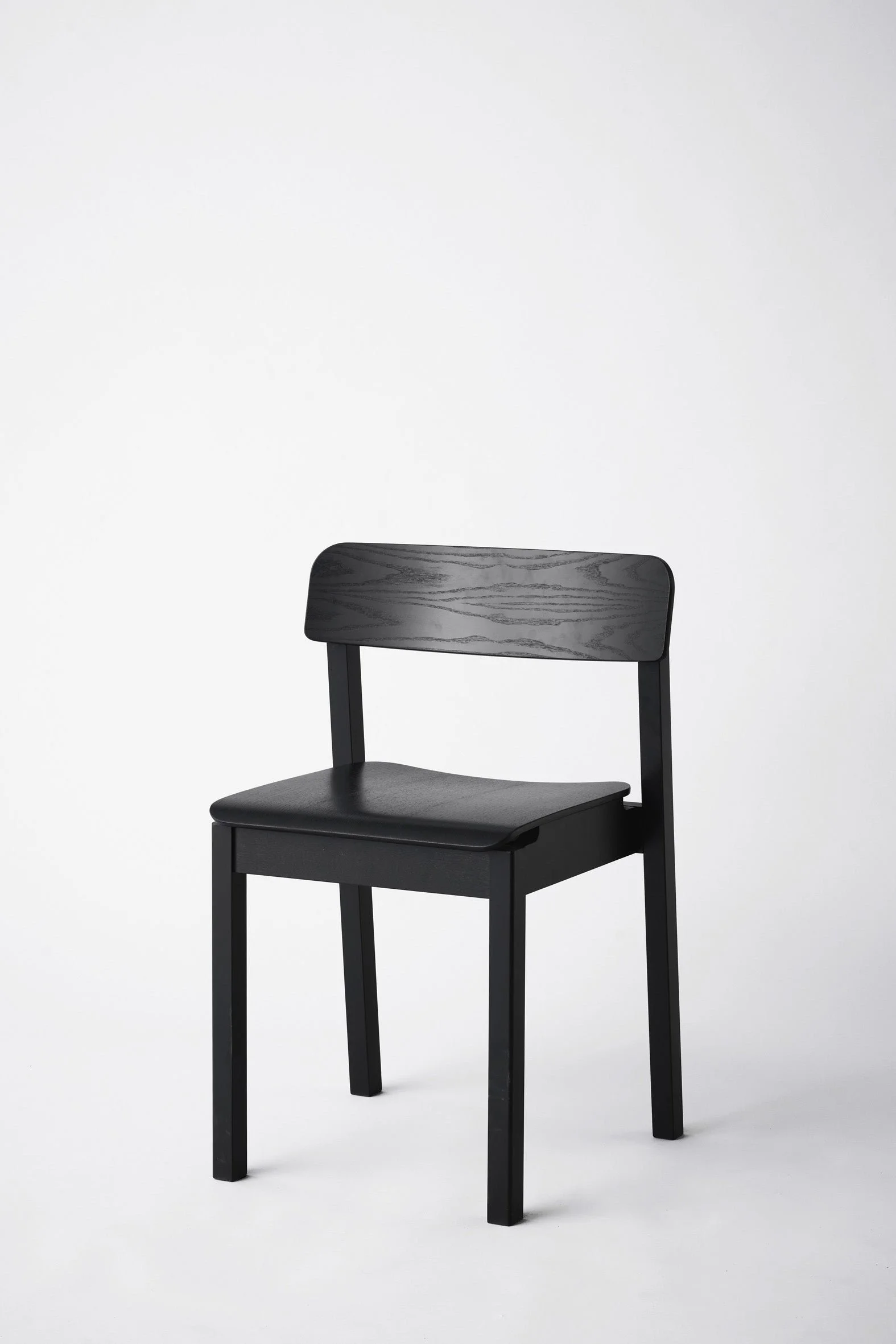 MOEBE_Everyday-Chair_PP_Black_Low-Res_01_EDCBL.jpg
