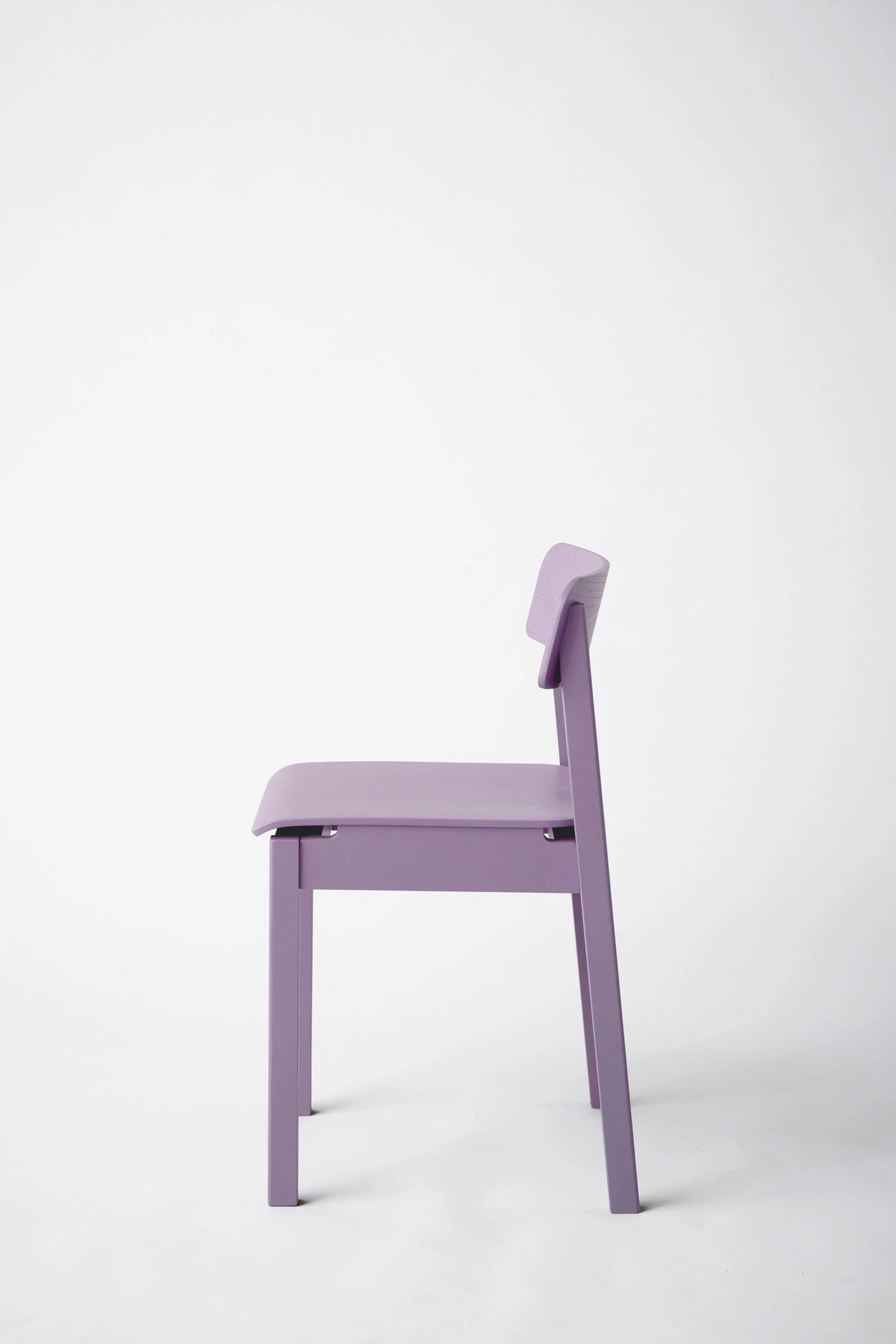 moebe_everyday-chair_pp_soft-lavender_low-res_04_edcsl.jpg