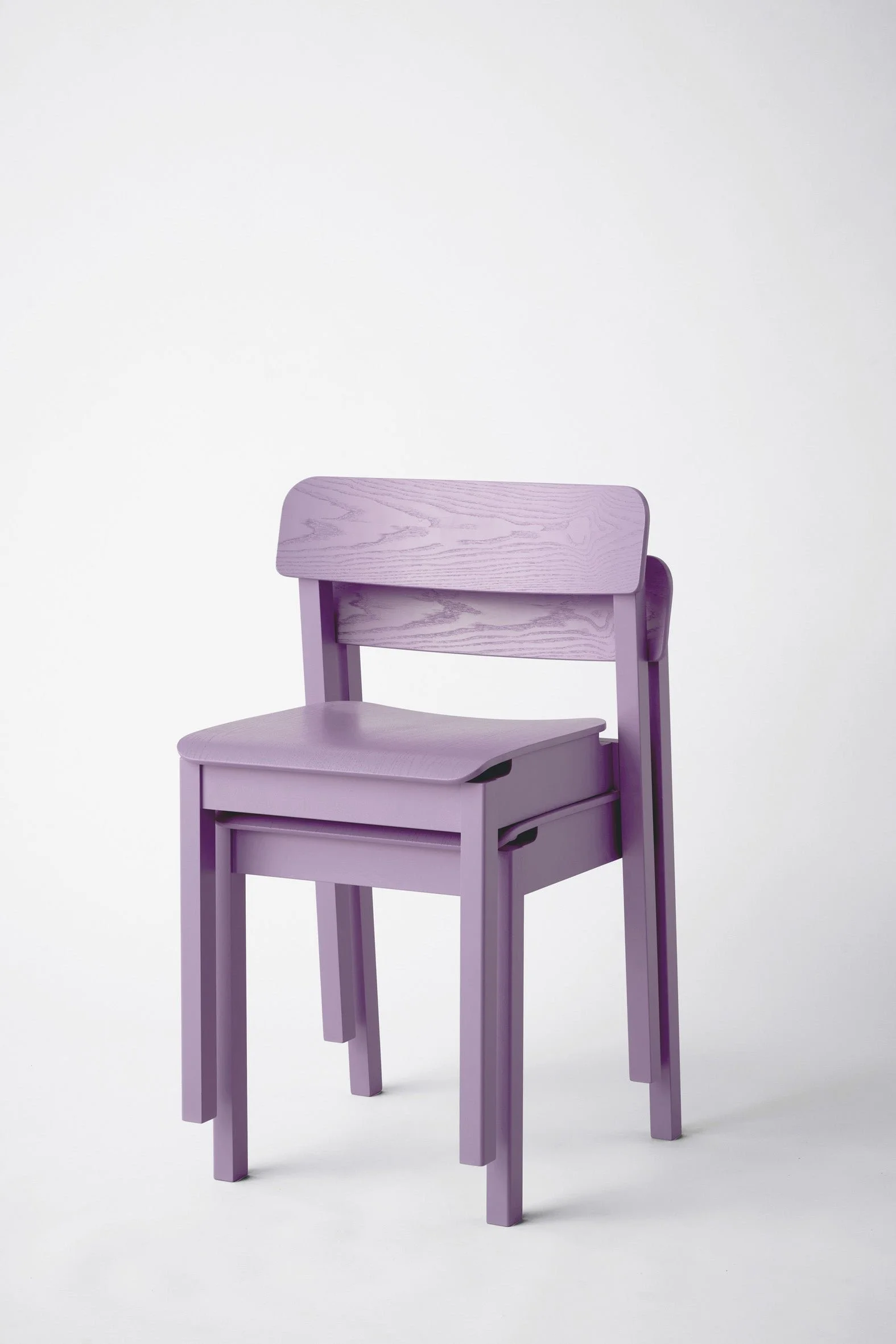 moebe_everyday-chair_pp_soft-lavender_low-res_02_edcsl.jpg