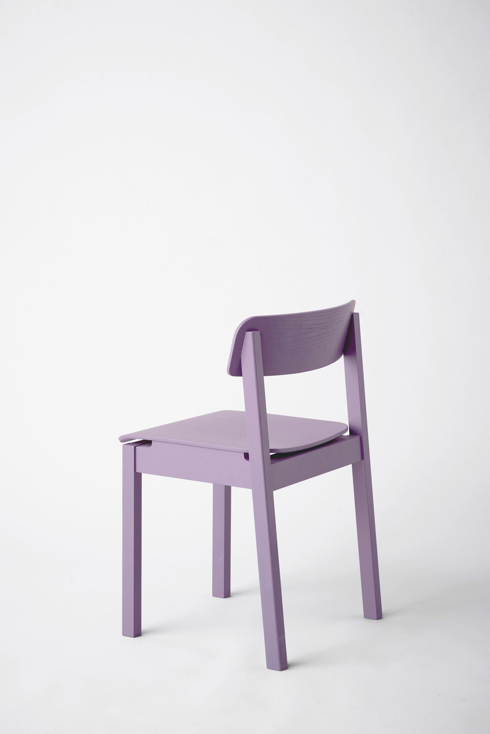 moebe_everyday-chair_pp_soft-lavender_low-res_05_edcsl.jpg