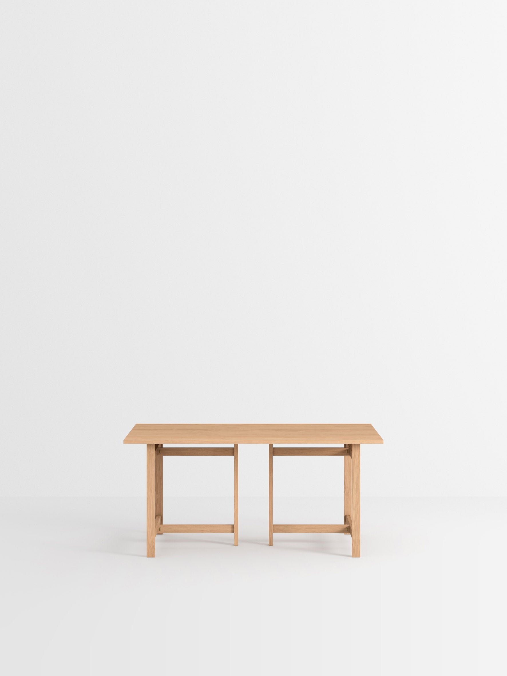 MOEBE_Dining-Table_PP_160-Rectangular_Oak_Low-Res_01_Cropped.jpg