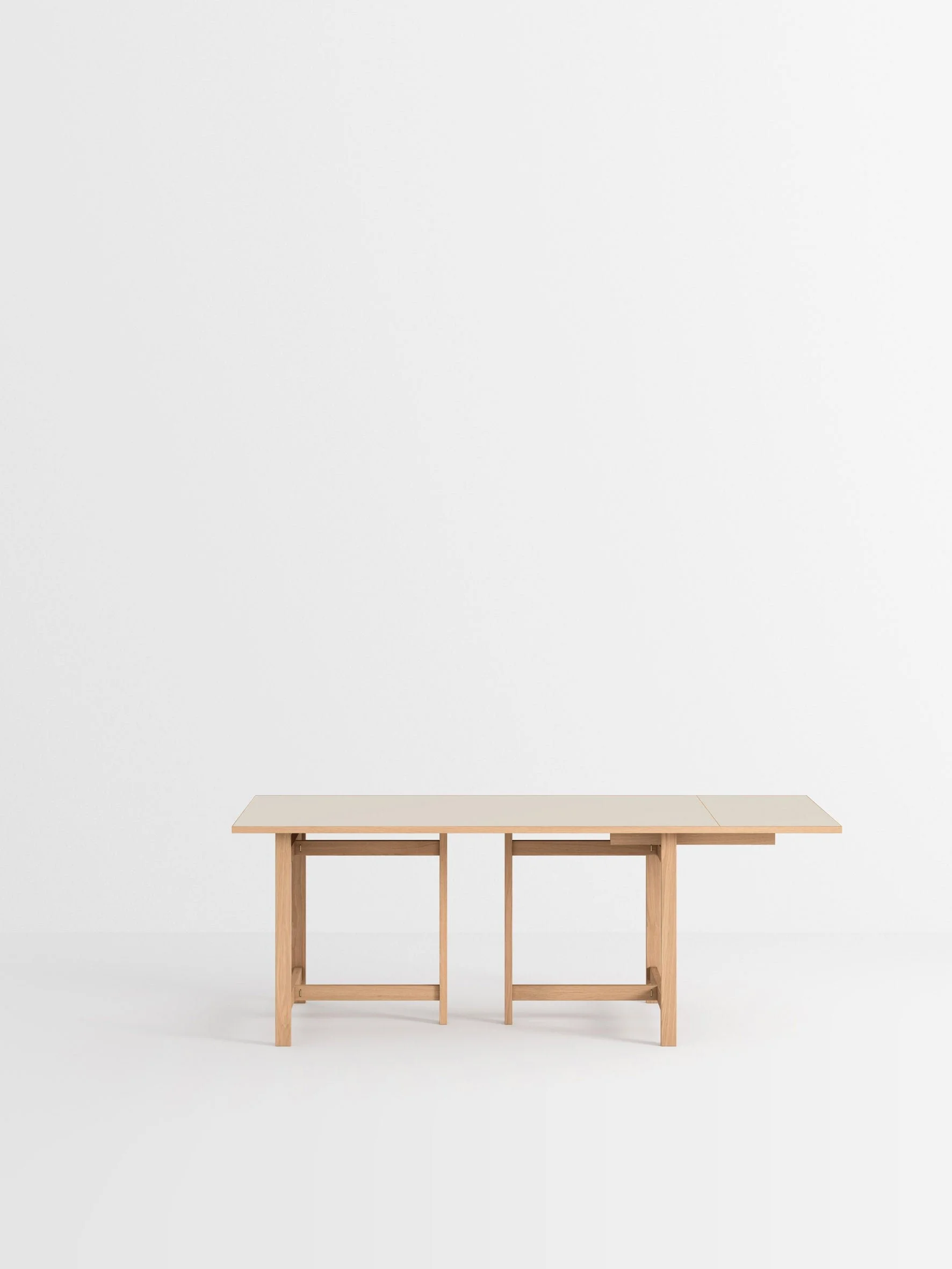 MOEBE_Dining-Table_PP_160-Rectangular_Oak-Warm-Beige_x1-Extension_Low-Res_01_Cropped.jpg