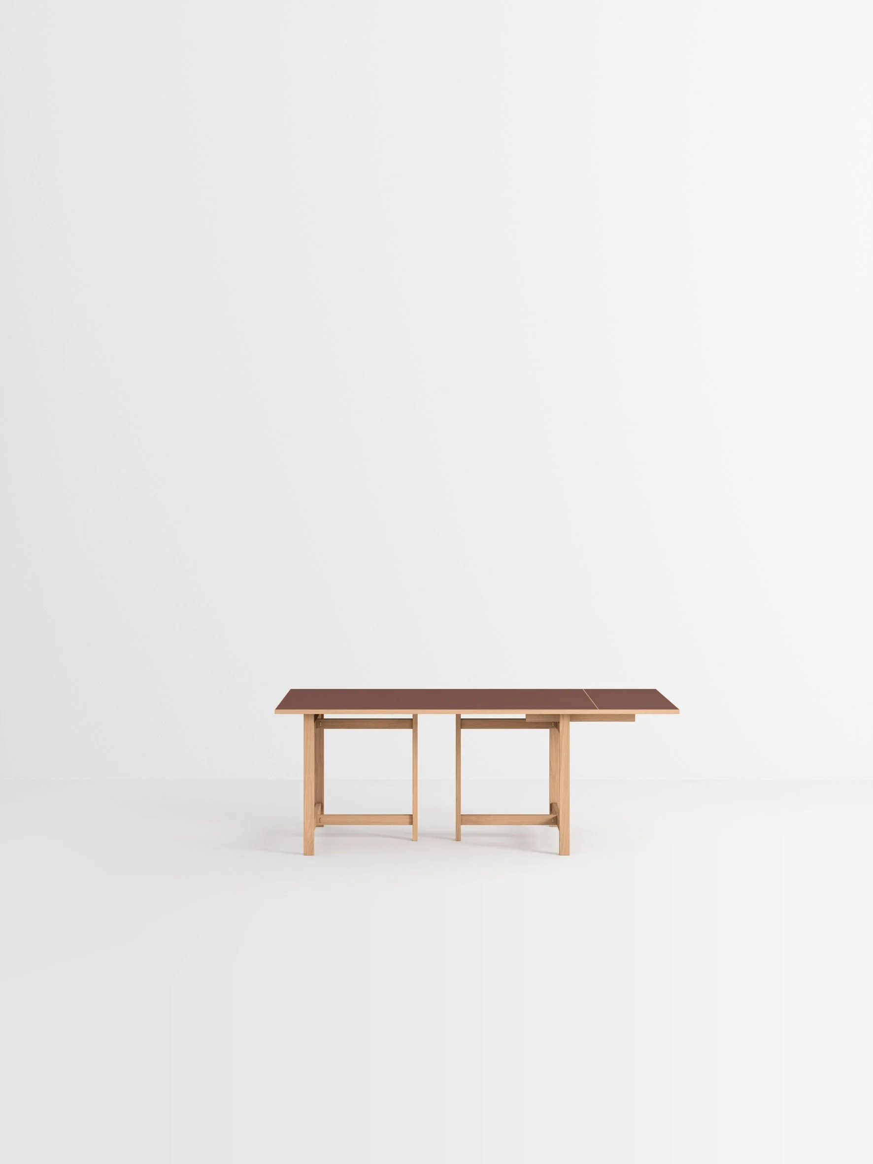 MOEBE_Dining-Table_PP_160-Rectangular_Oak-Burgundy_x1-Extension_Low-Res_01.jpg