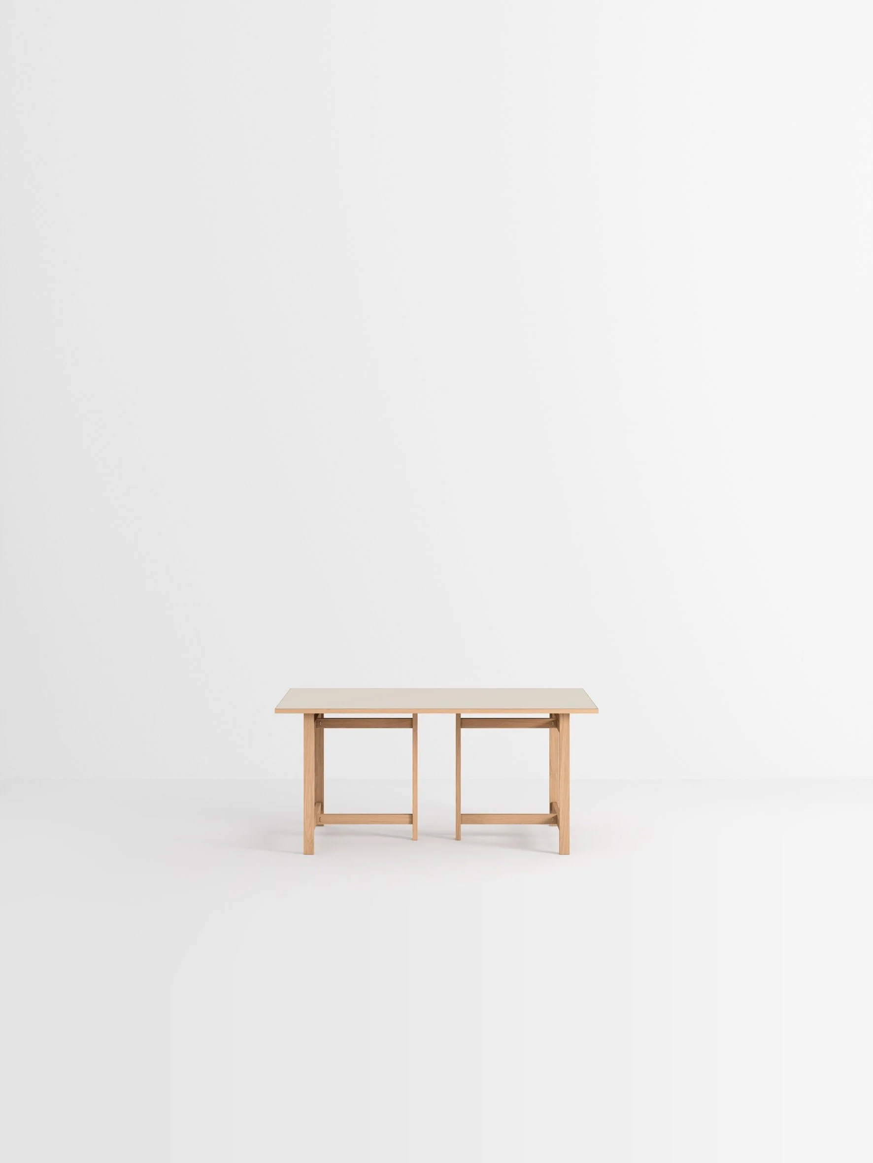 MOEBE_Dining-Table_PP_160-Rectangular_Oak-Warm-Beige_Low-Res_01.jpg