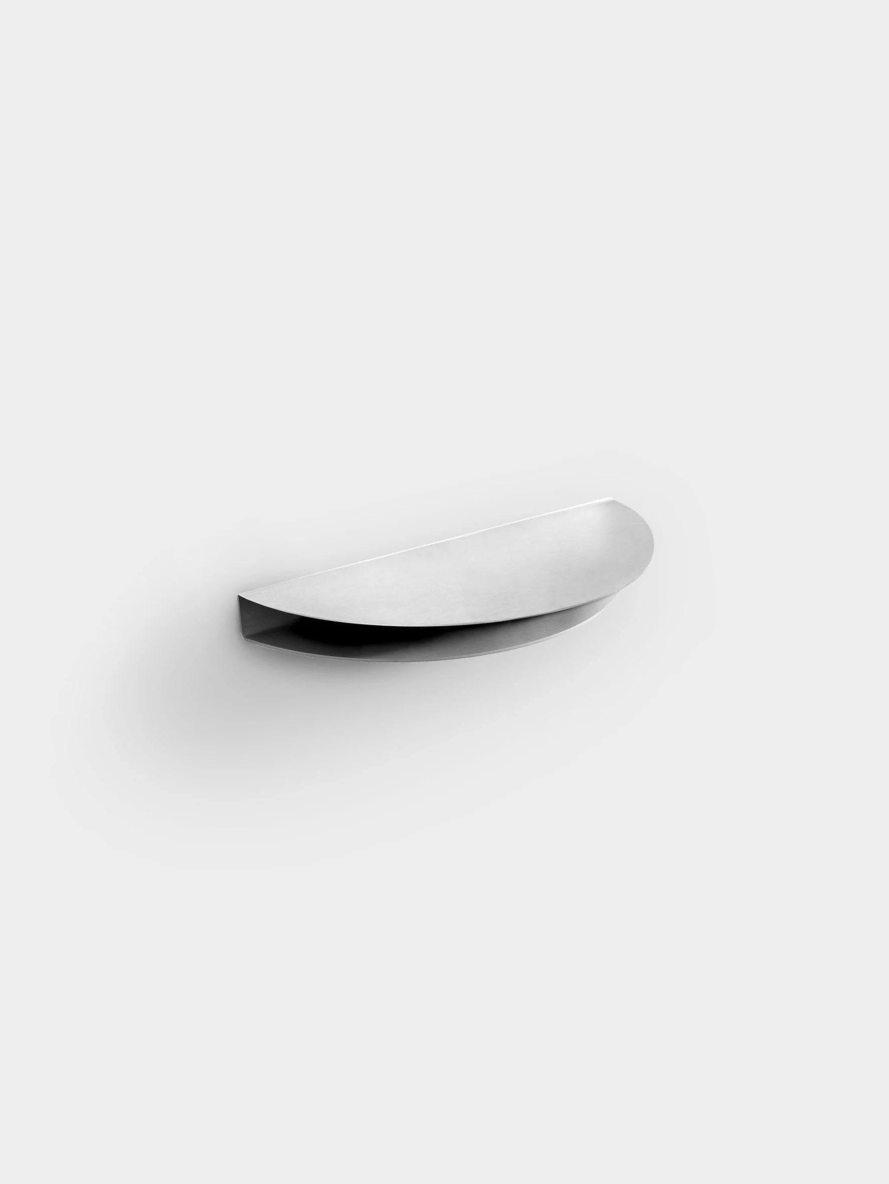 MOEBE_Half_Moon_Shelf_PP_Small_Stainless-Steel_Low-Res_HMSSSS.jpg