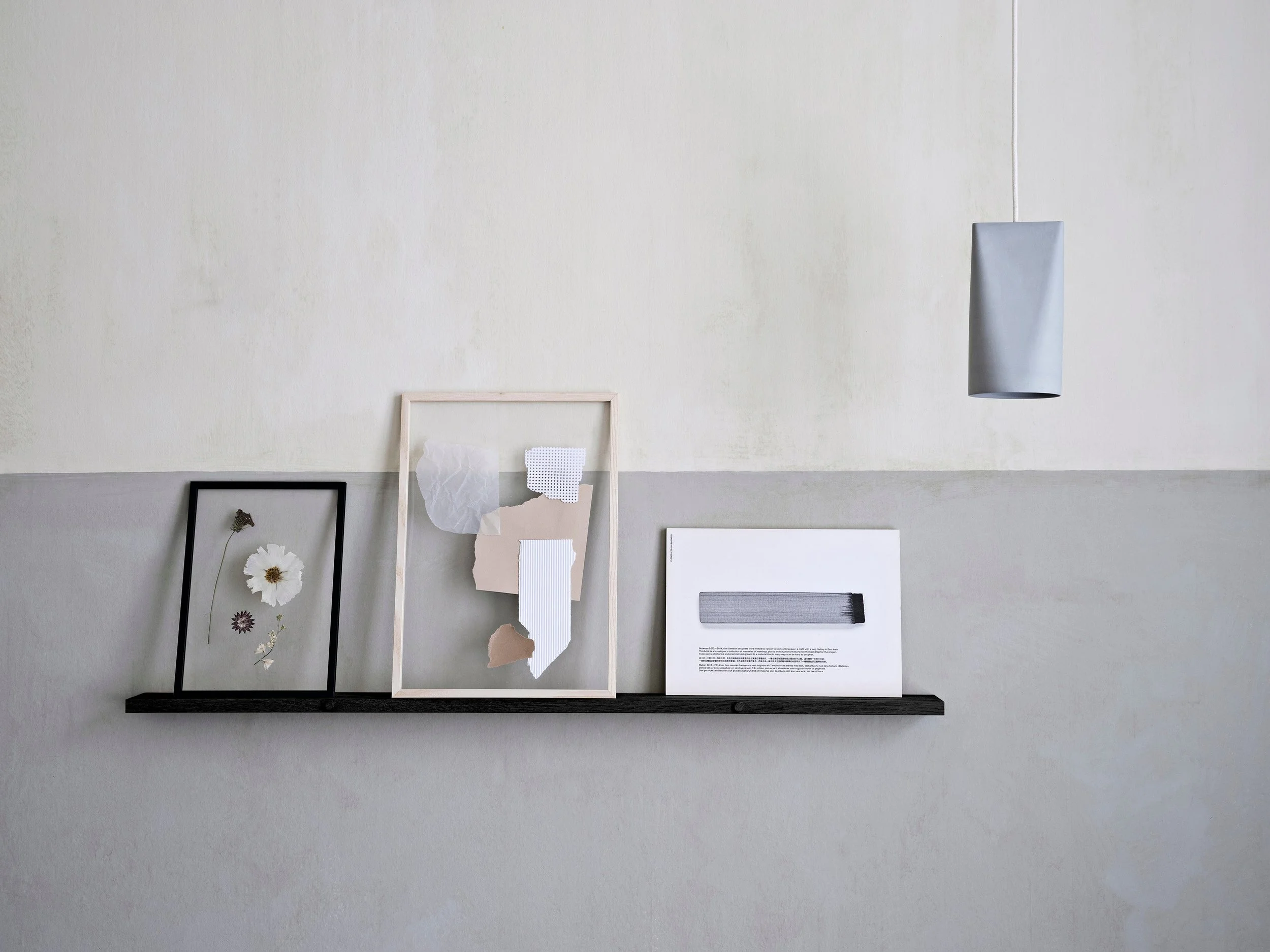 moebe_gallery-shelf_ic_115cm_black_low-res_02_06c0ffea-8209-463d-8233-7c983be08b7b.jpg