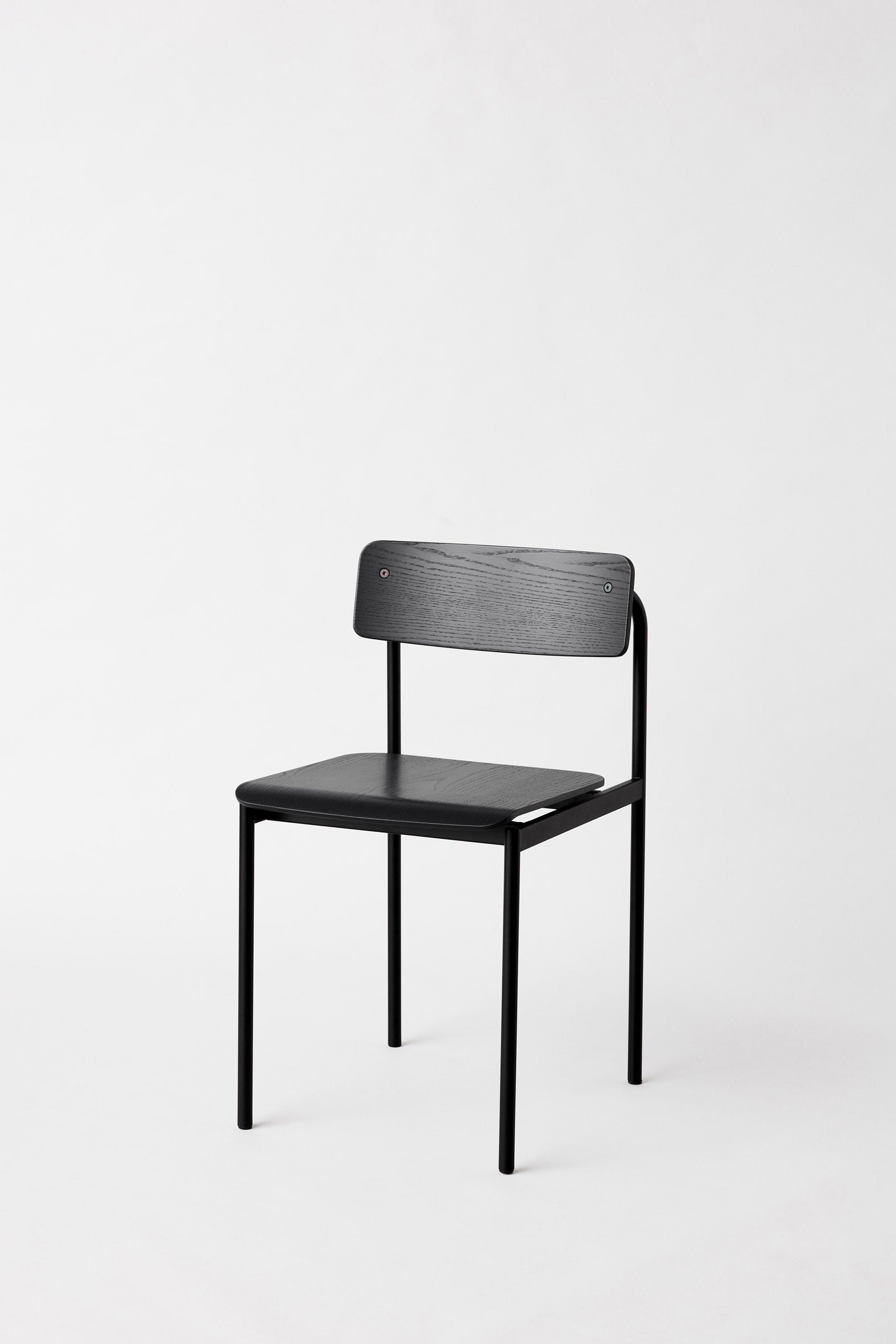 moebe_offset-chair_pp_black_black_low-res_01_ocblbl_59ce964f-cff5-4fe3-bd48-a4e2d73944c3.jpg